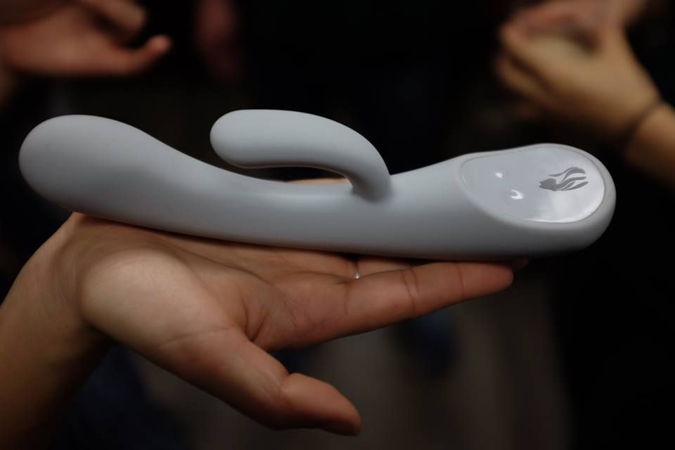 The Vibrator That Tries to Figure Out the Female Orgasm