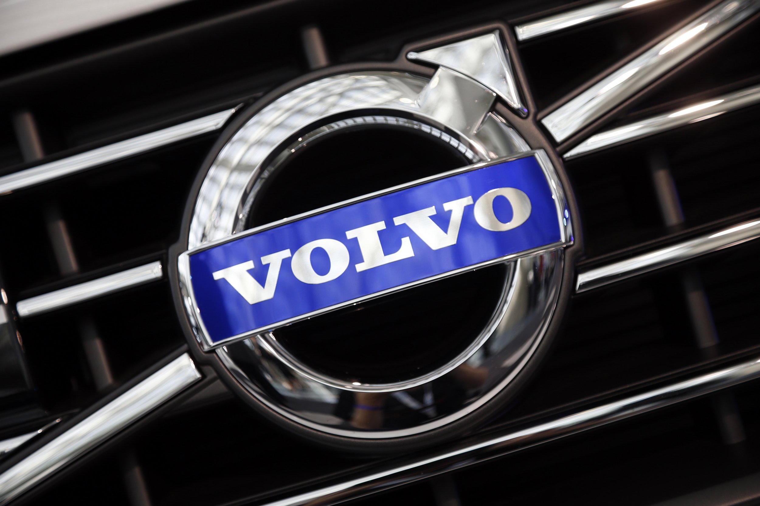 volvo logo wallpaper