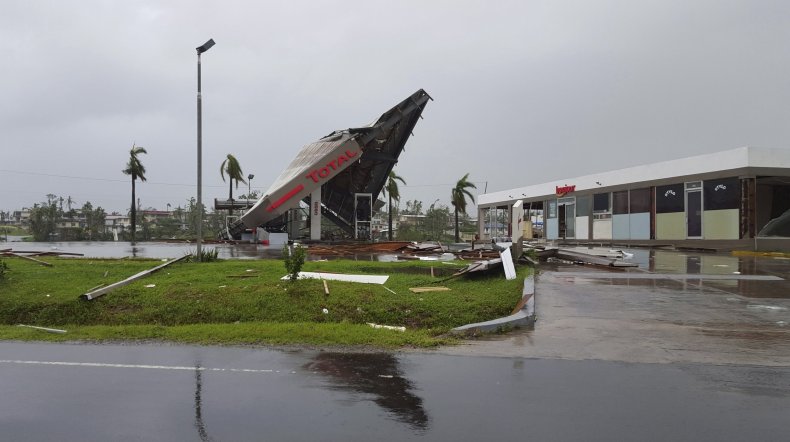 fiji_cyclone_winston_0222_03