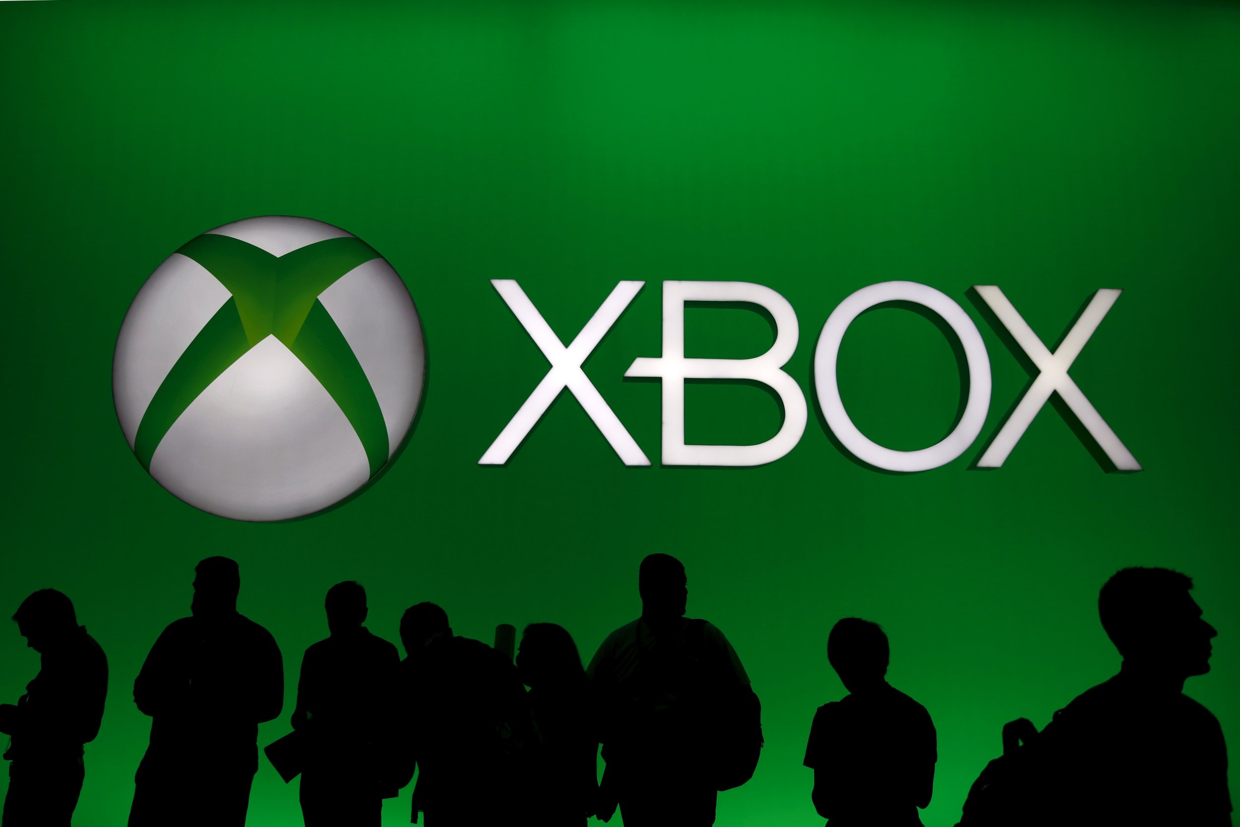 Xbox Live down offline attacks new world hackers network issues microsoft