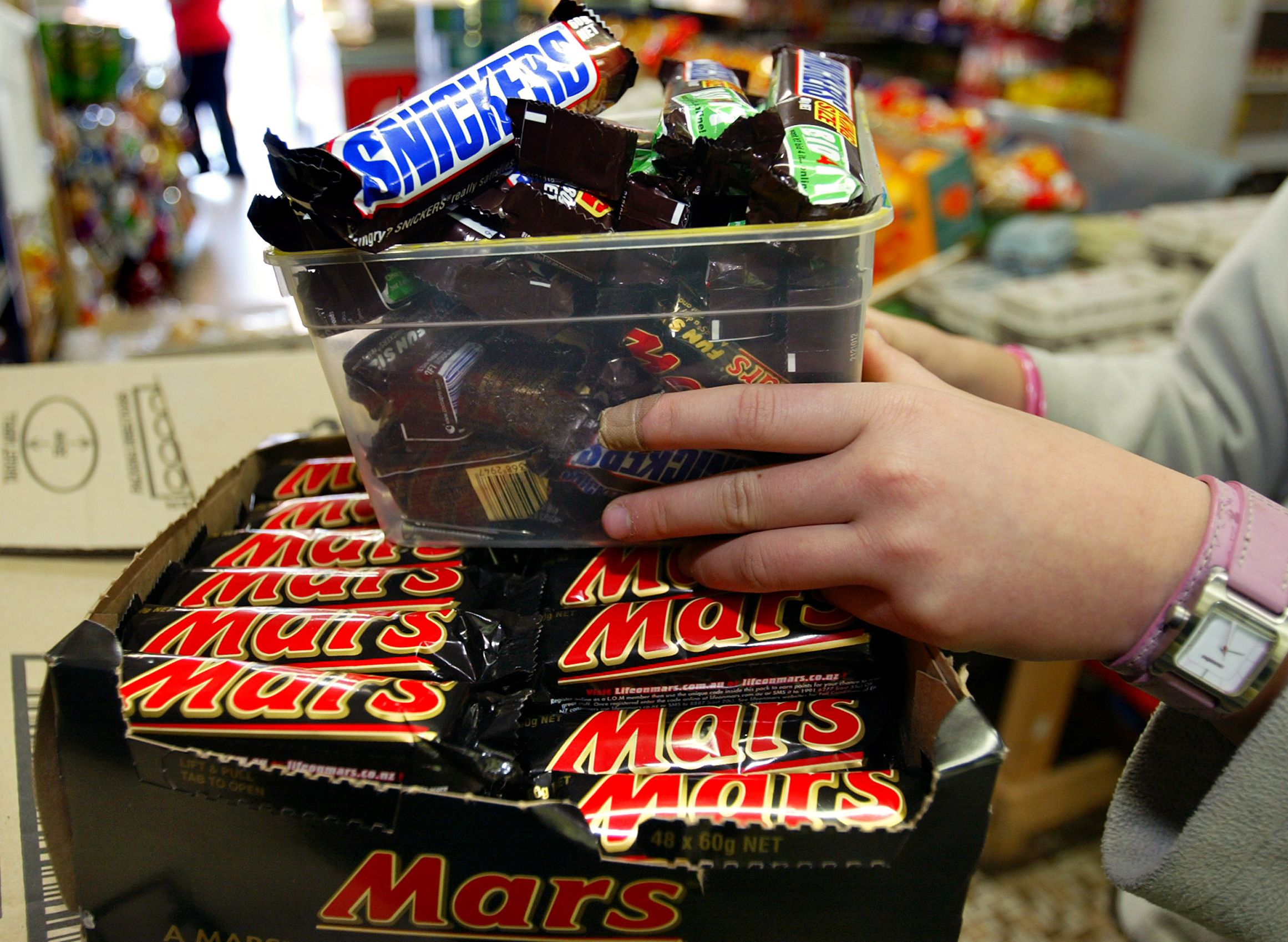 Mars and Snickers Bars Recalled From 55 Countries After Plastic Pieces