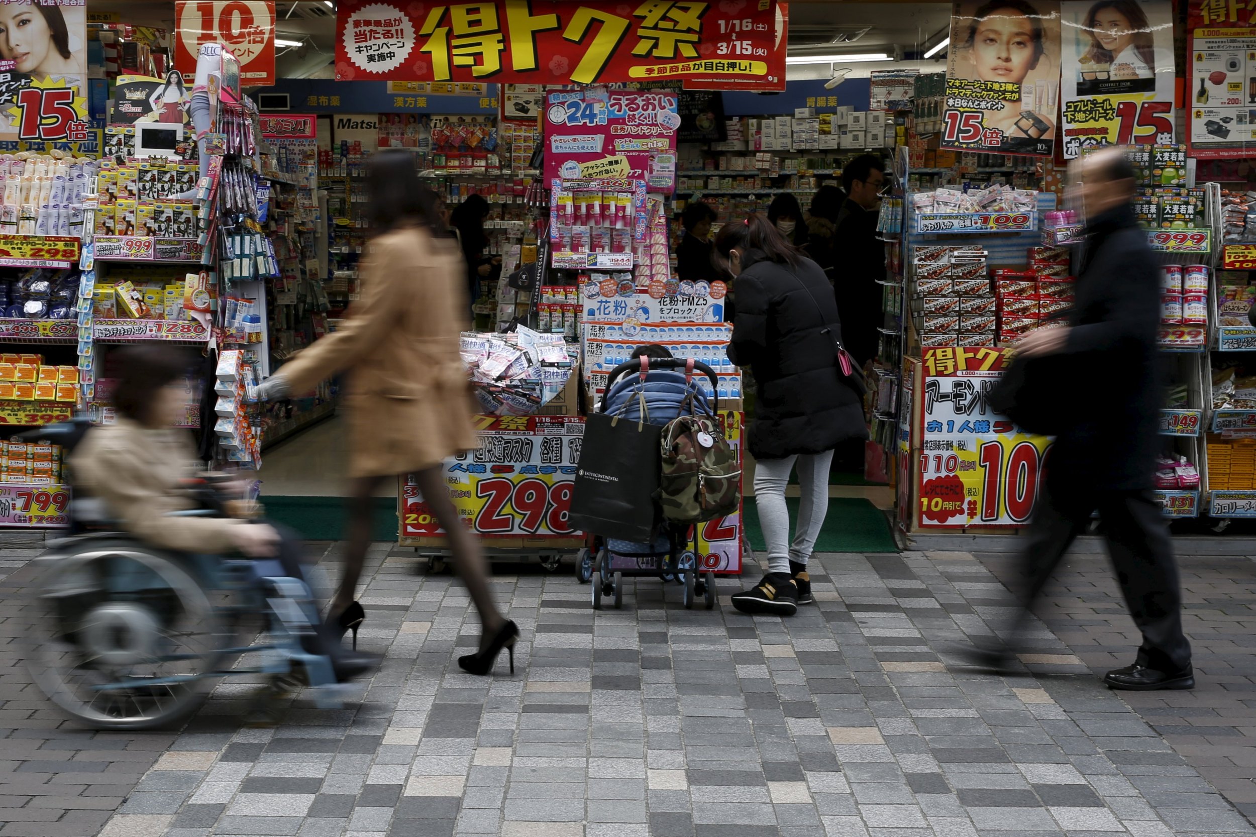 japan population decline one million_0226