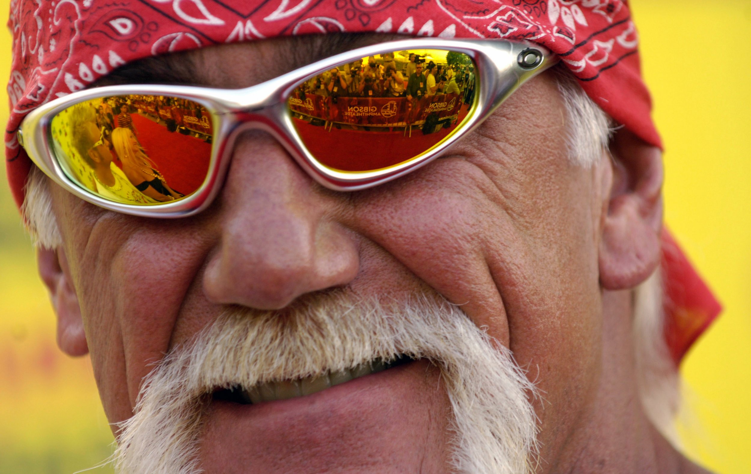 Watch Eagles QB Carson Wentz Uses Hulk Hogan Audible In Thursday 