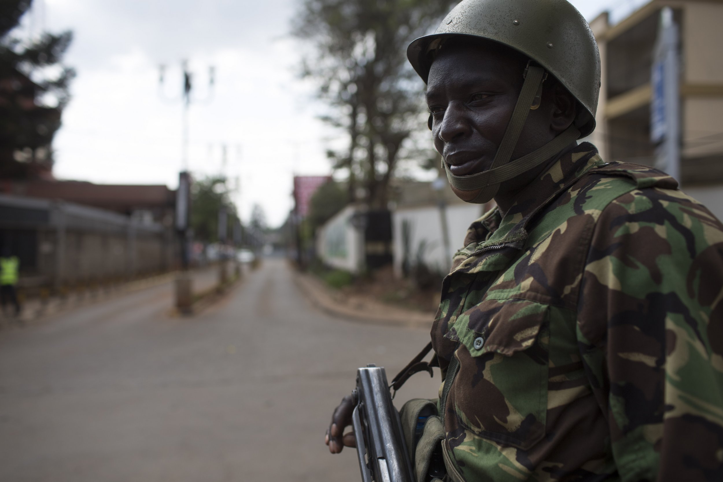 A Kenyan police officer stands guard near the Westgate mall.