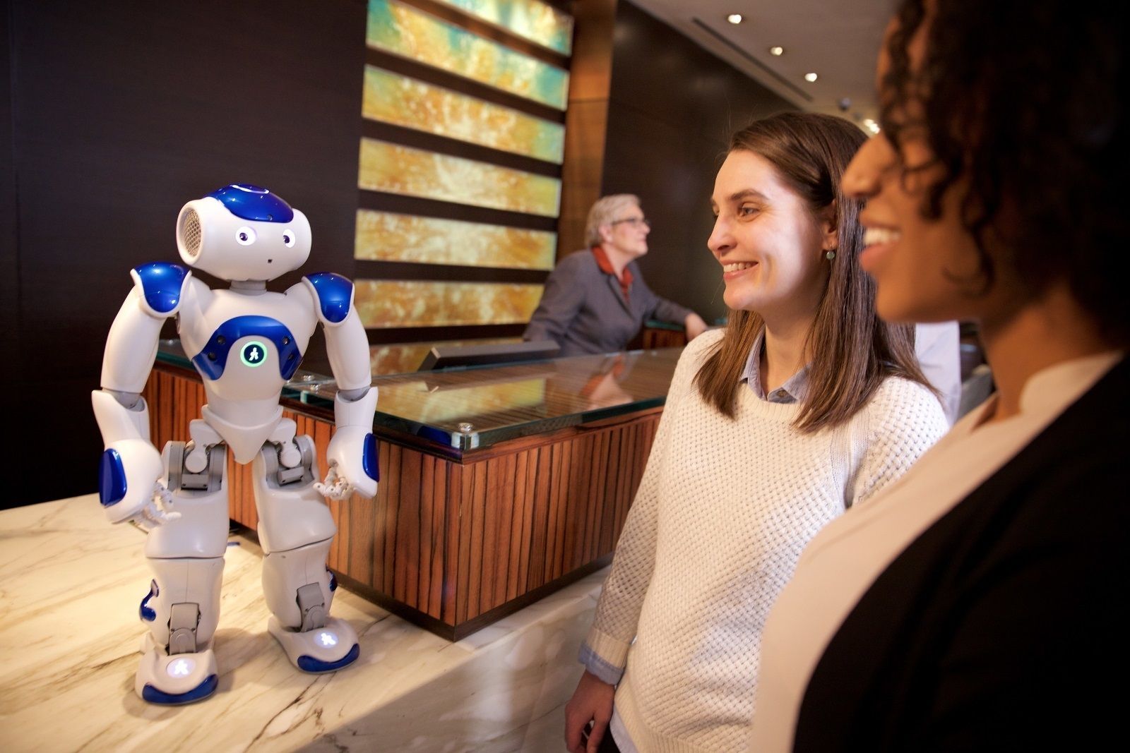 robot hilton ibm watson receptionist concierge