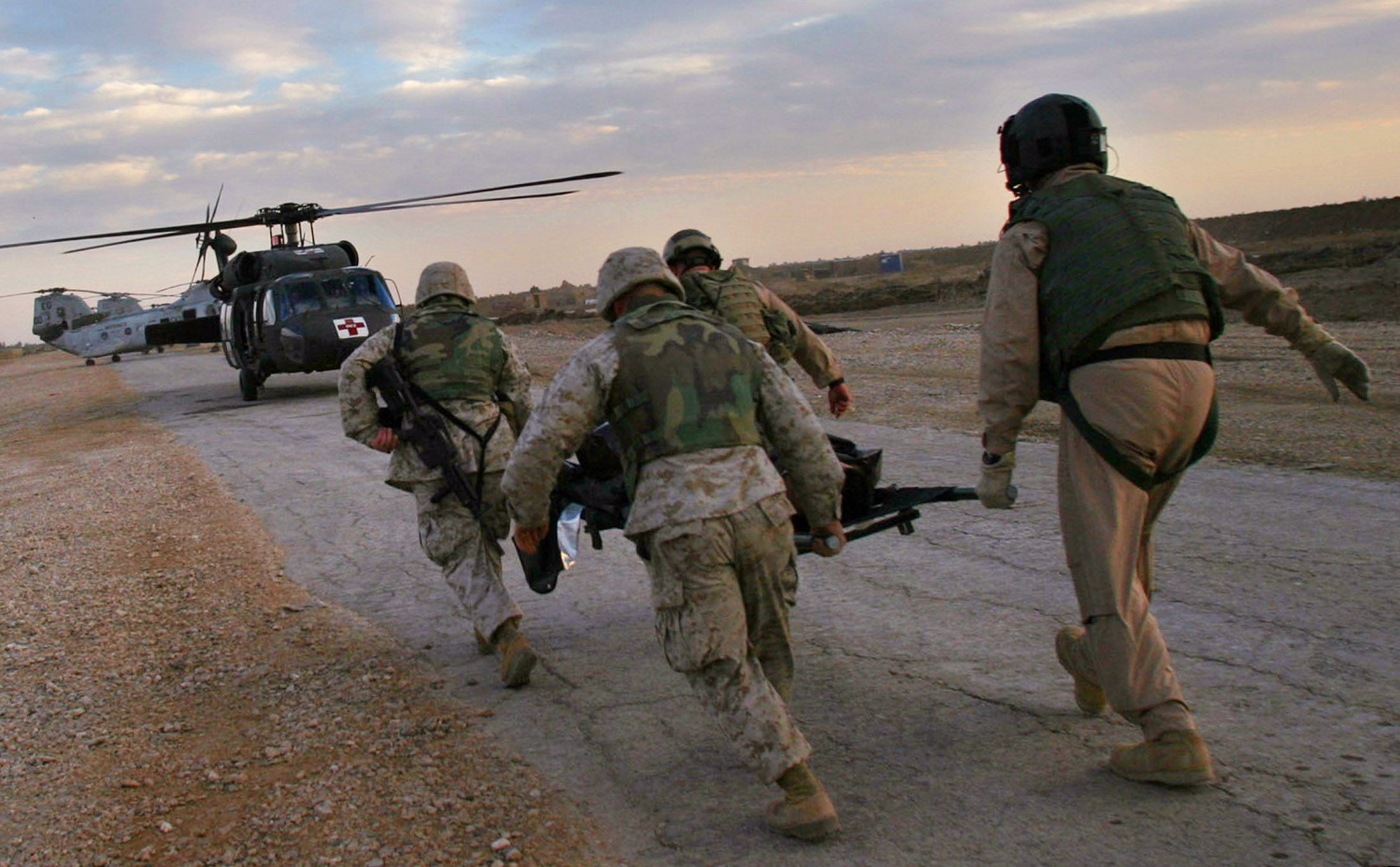 U.S. Deploys Marines to Iraq After ISIS Rocket Attack ...