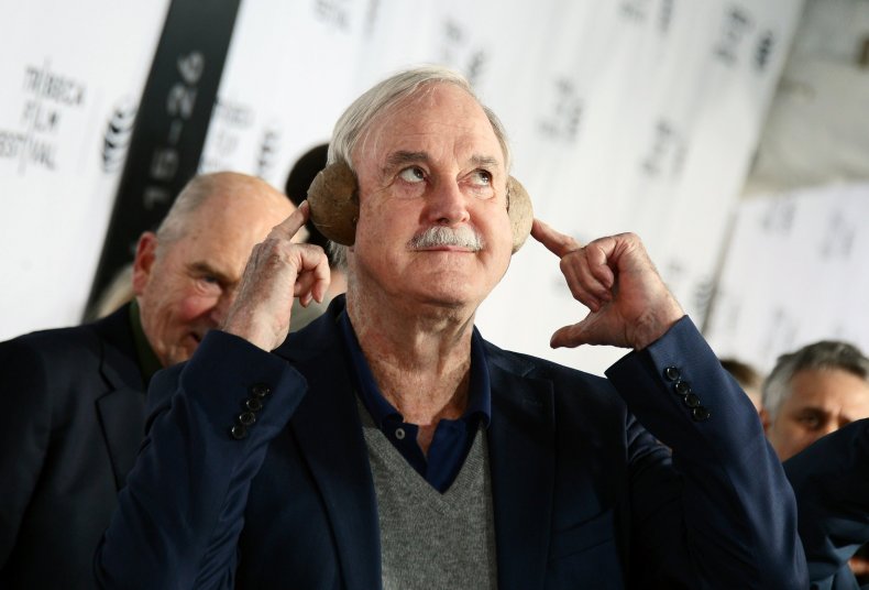 John Cleese has called for equality between men and women in tennis.