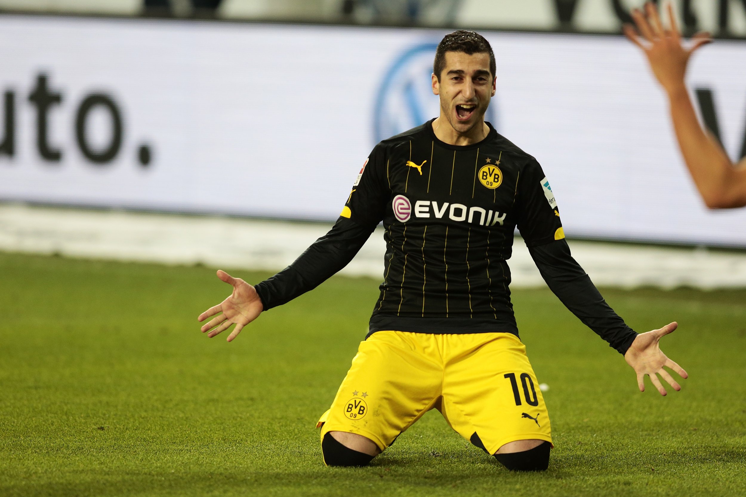 Henrikh Mkhitaryan is season's player in Ukrainian football league