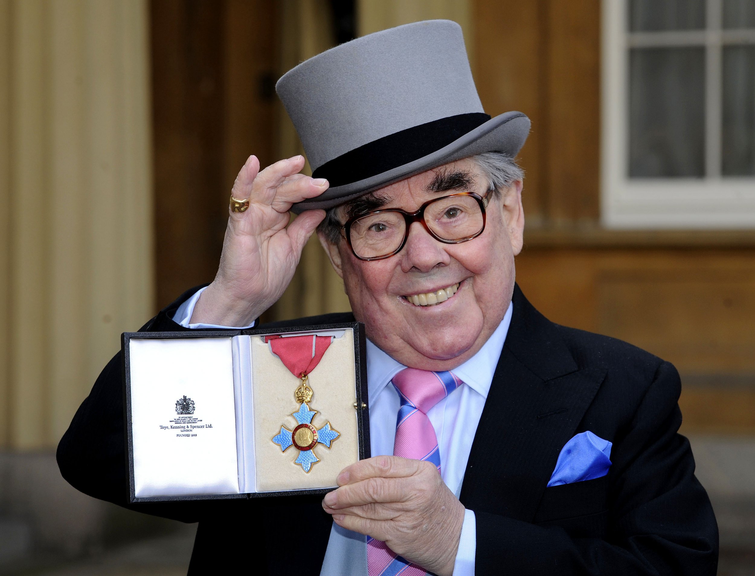 Ronnie Corbett given CBE. 