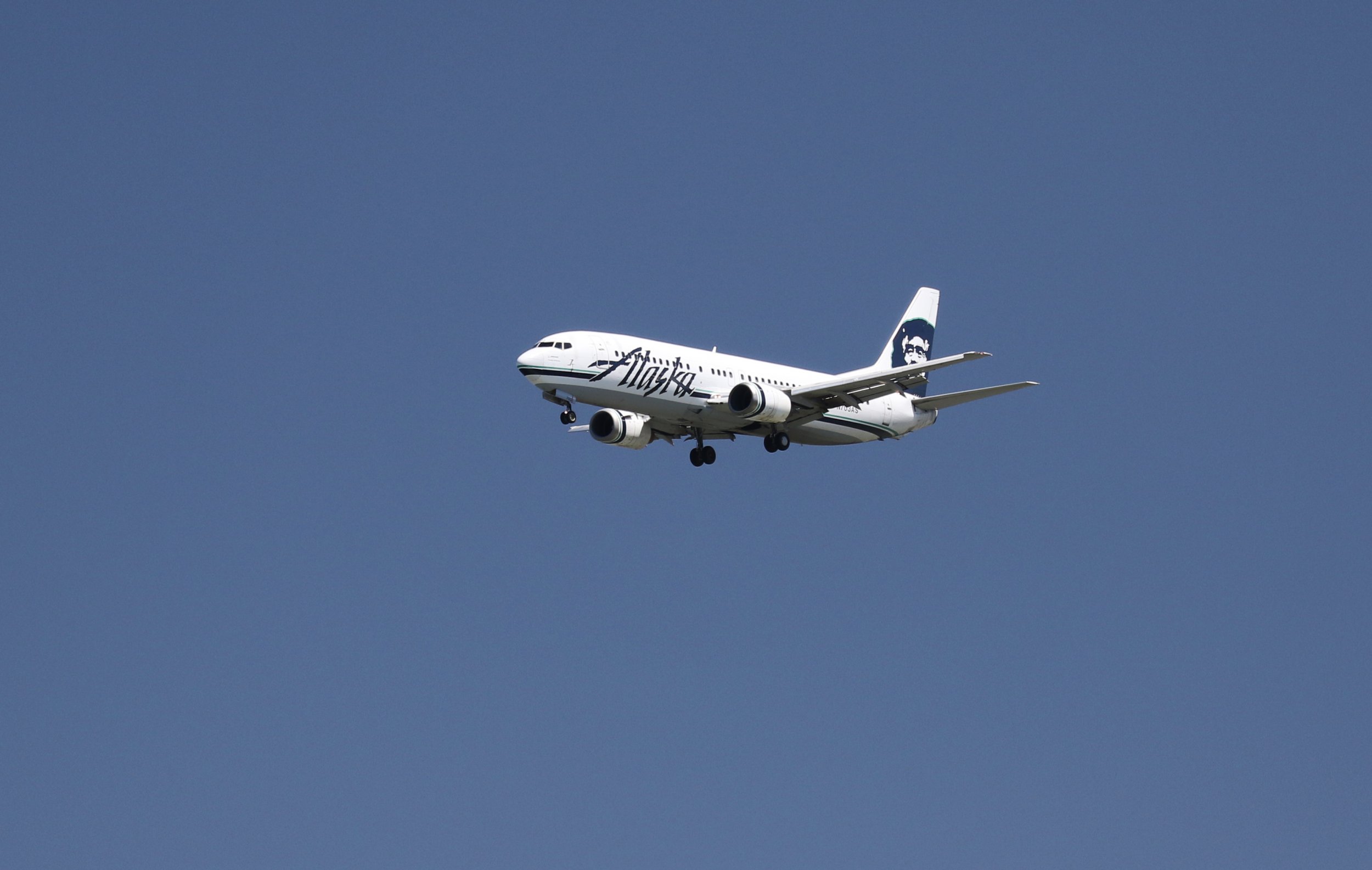 04_02_Alaska_Air_01 04_02_Alaska_Air_01