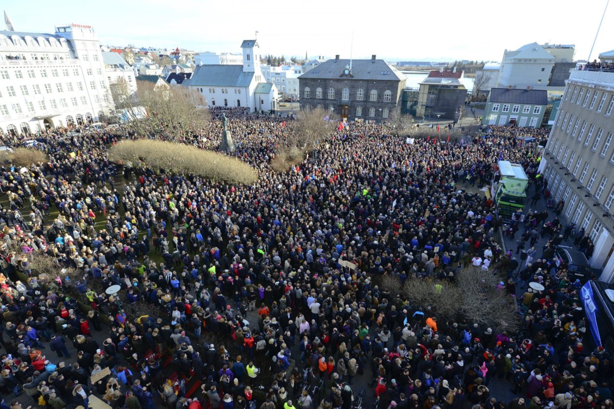 iceland protests pirate party panama papers