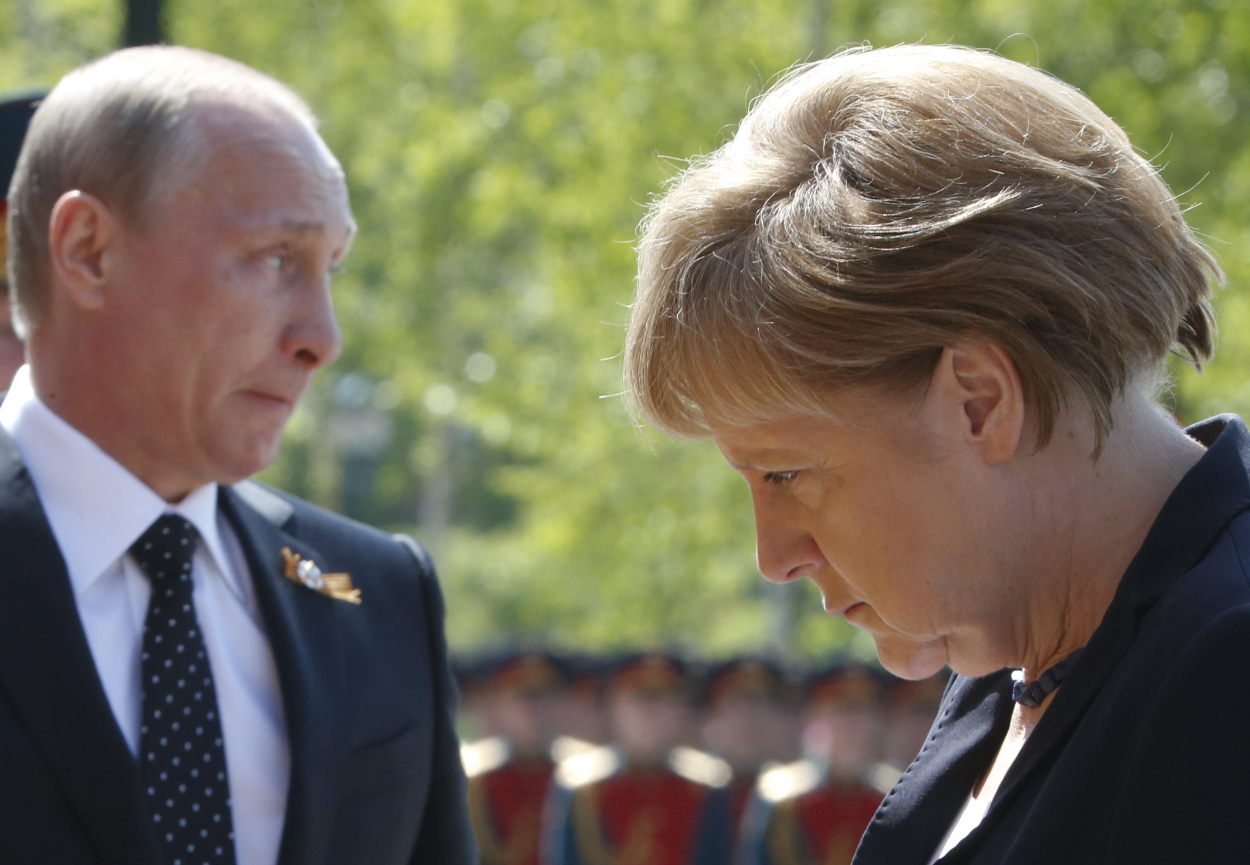 04_07_Putin_Merkel_01