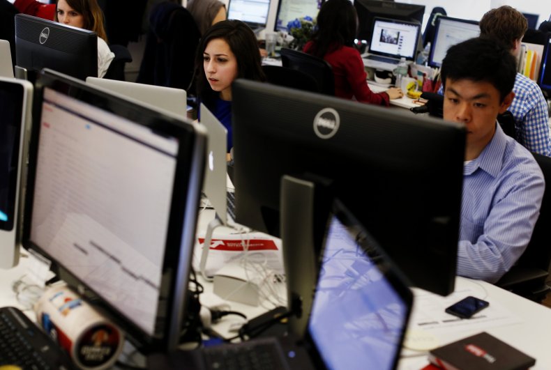 04_27_BuzzFeed_Employees_01