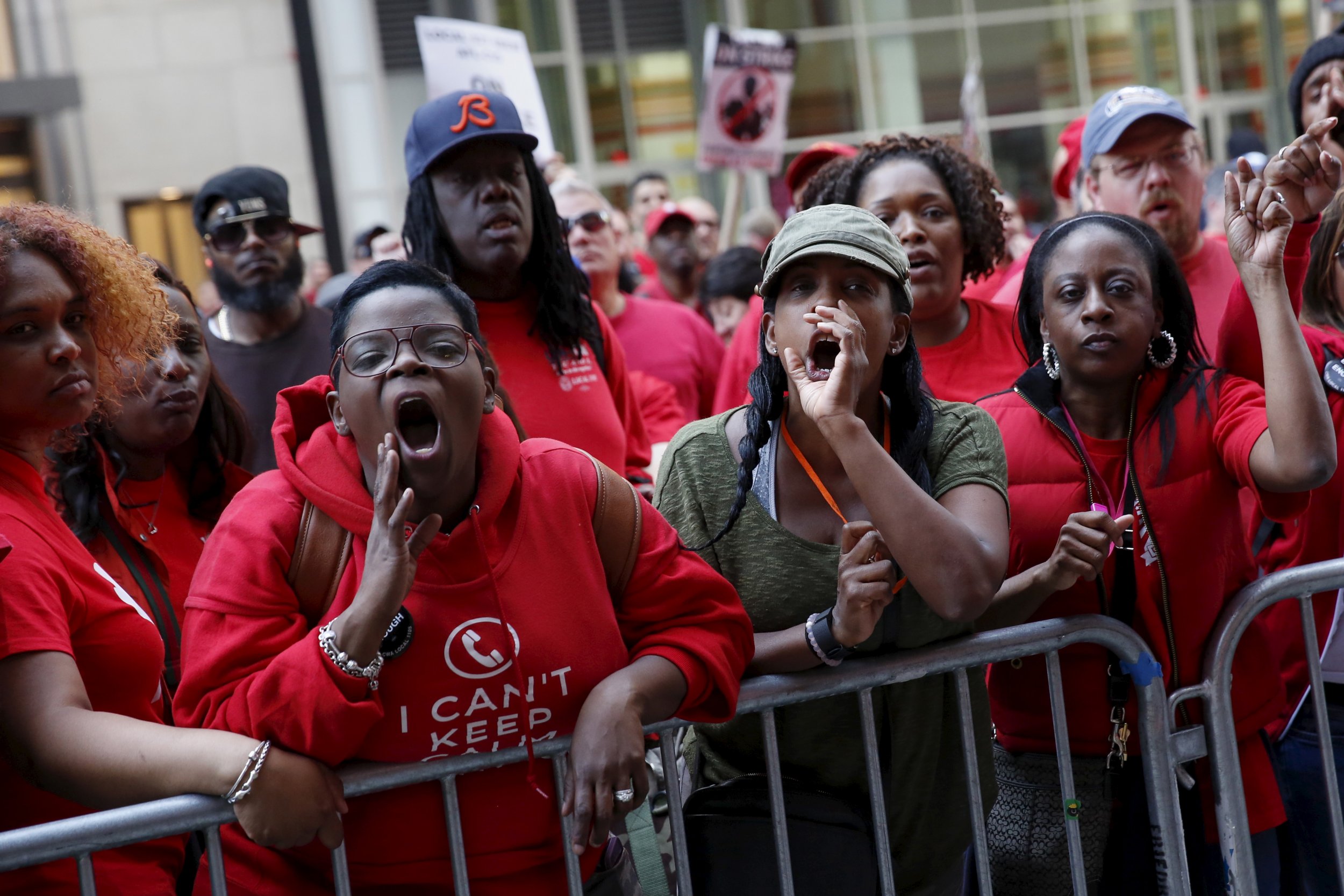 04_28_Verizon_Strike_01
