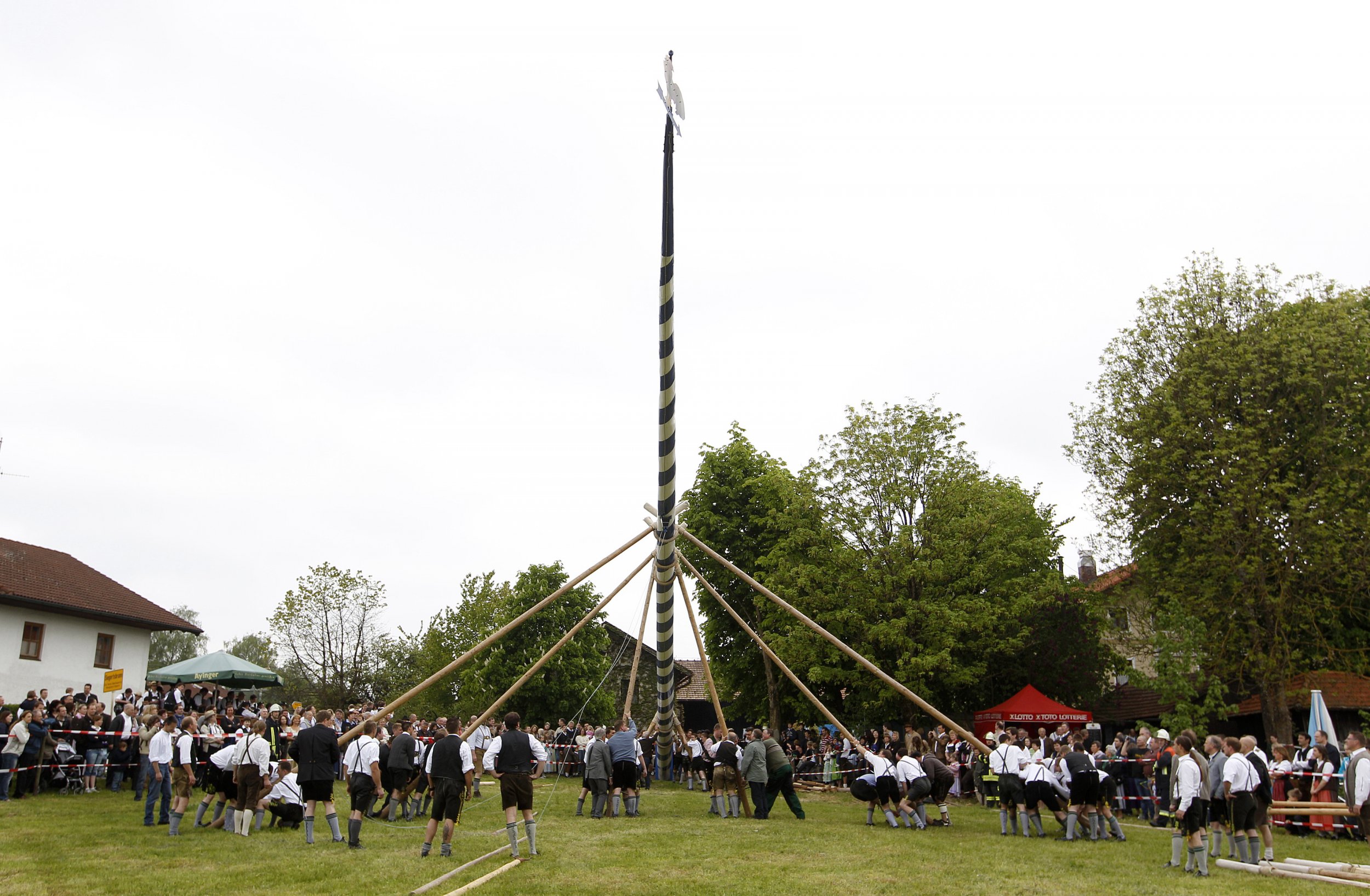 Maypole interactions aromaticstudies