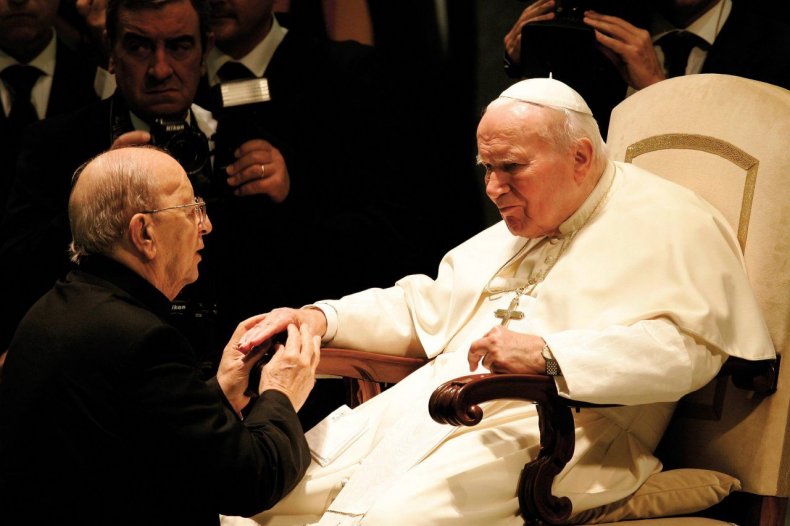 berry-co04-father-maciel-second