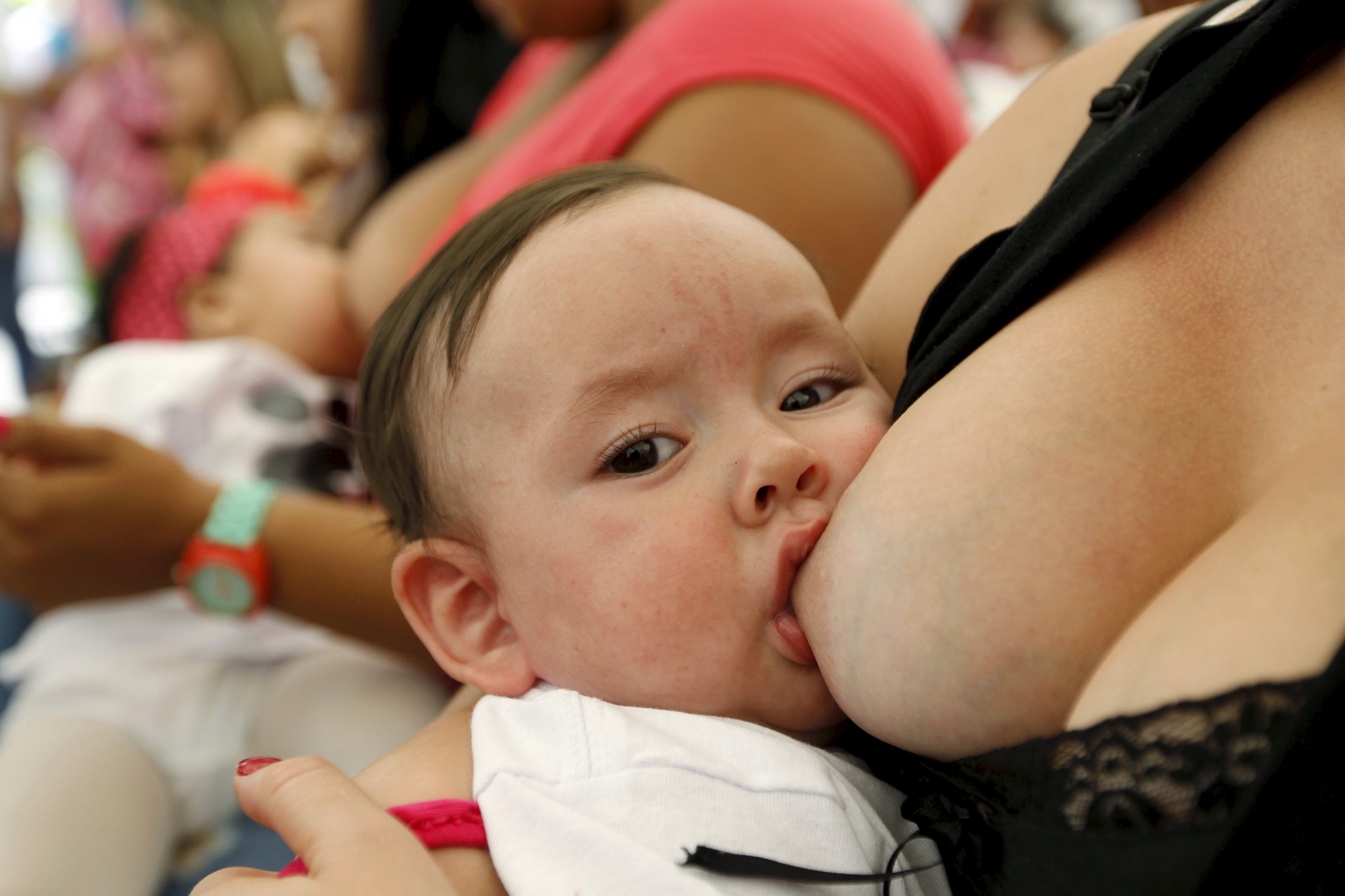 Breastfeeding moms give their babies antibodies, too