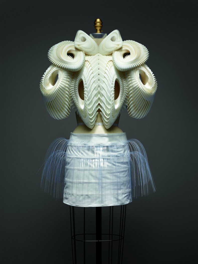 5-5-16 Ensemble,IrisVanHerpen,Spring2010