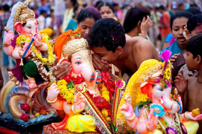 130320-mumbai-ganesh-chatsuri