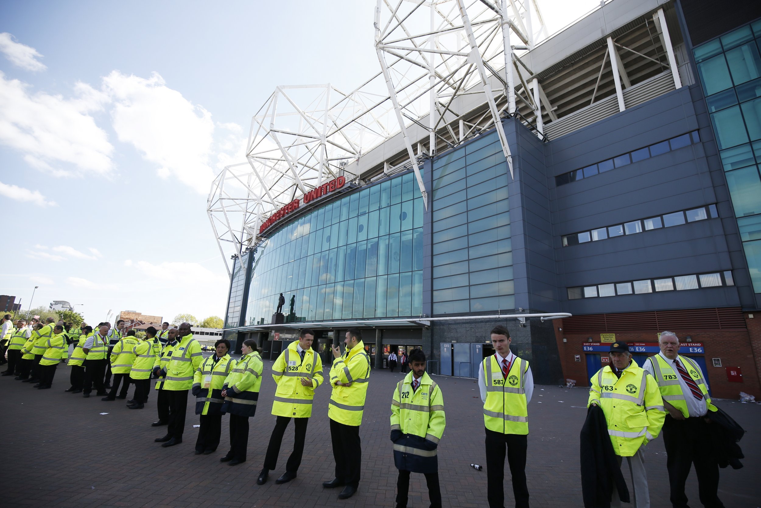 police explode suspicious package at manchester united stadium manchester united stadium