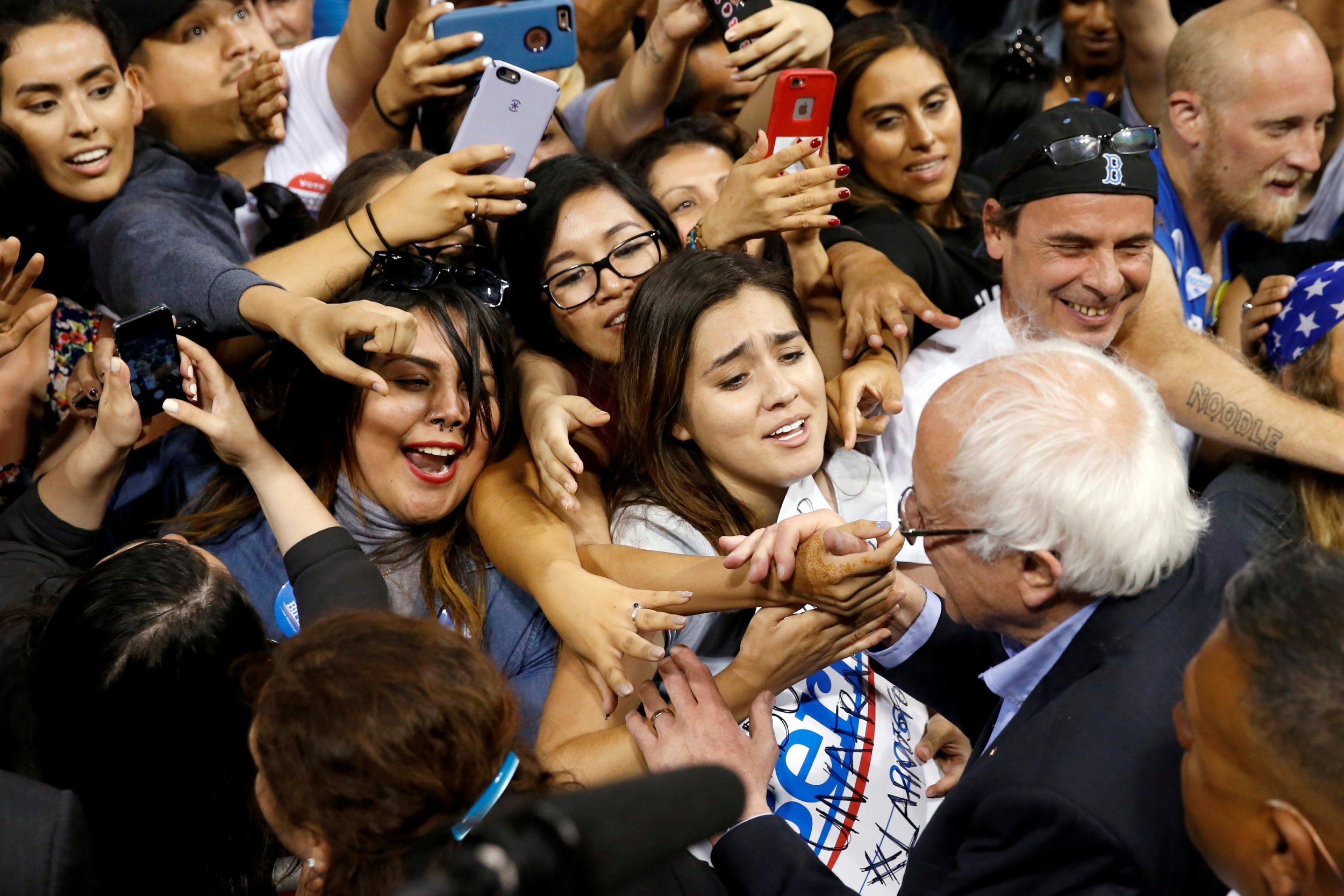 0518_bernie_sanders_supporters