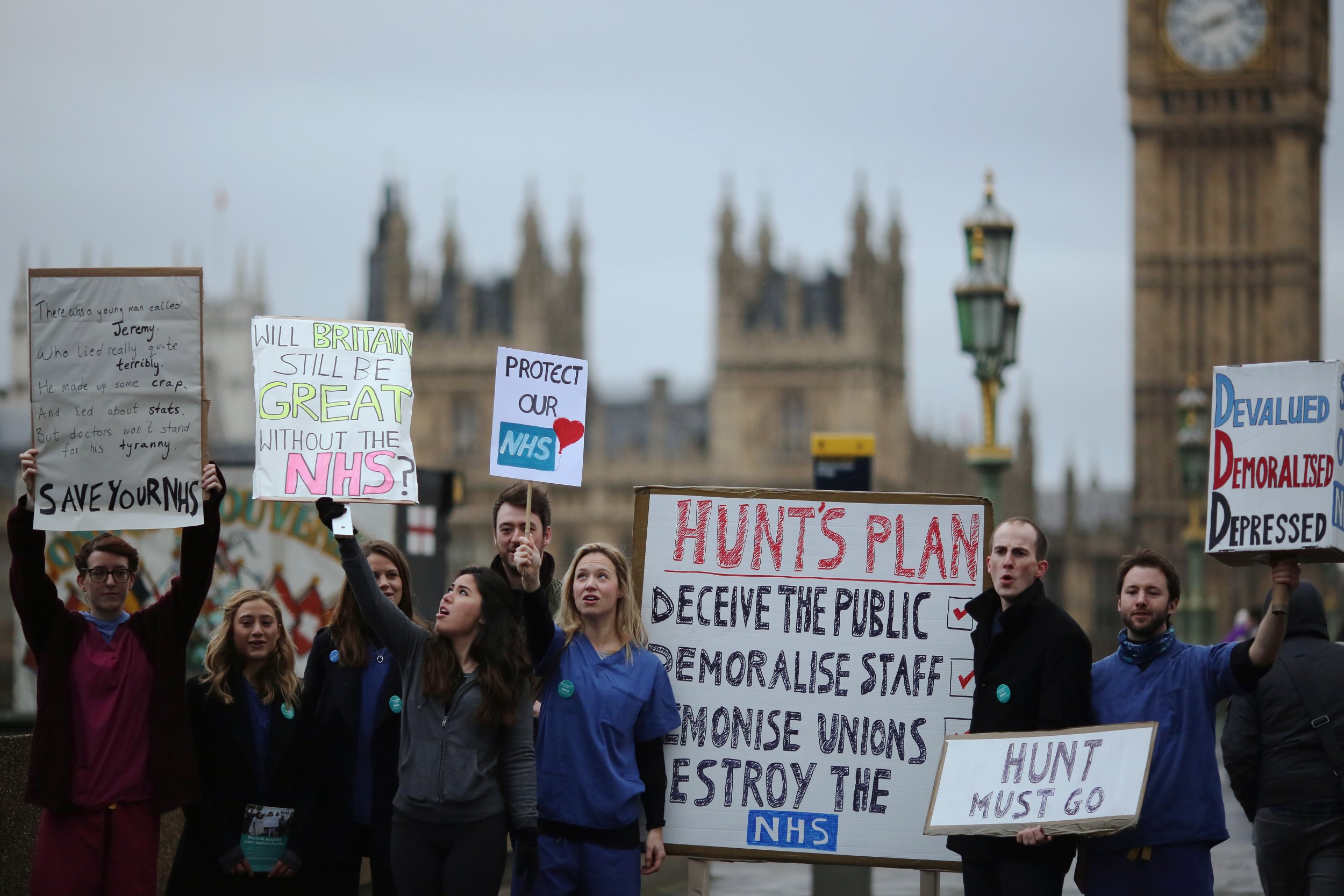 Junior Doctors: U.K. Government Agrees Deal With Union Over New Contract