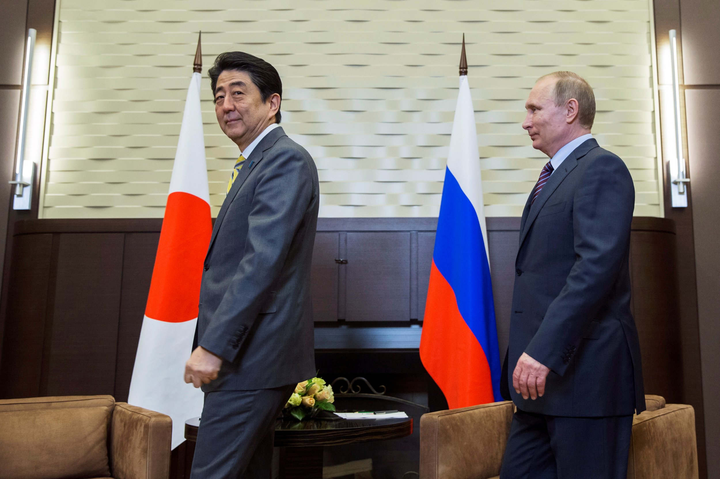 Shinzo Abe and Vladimir Putin