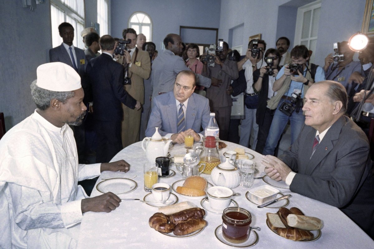 Hissene Habre meets French prime minister and president.