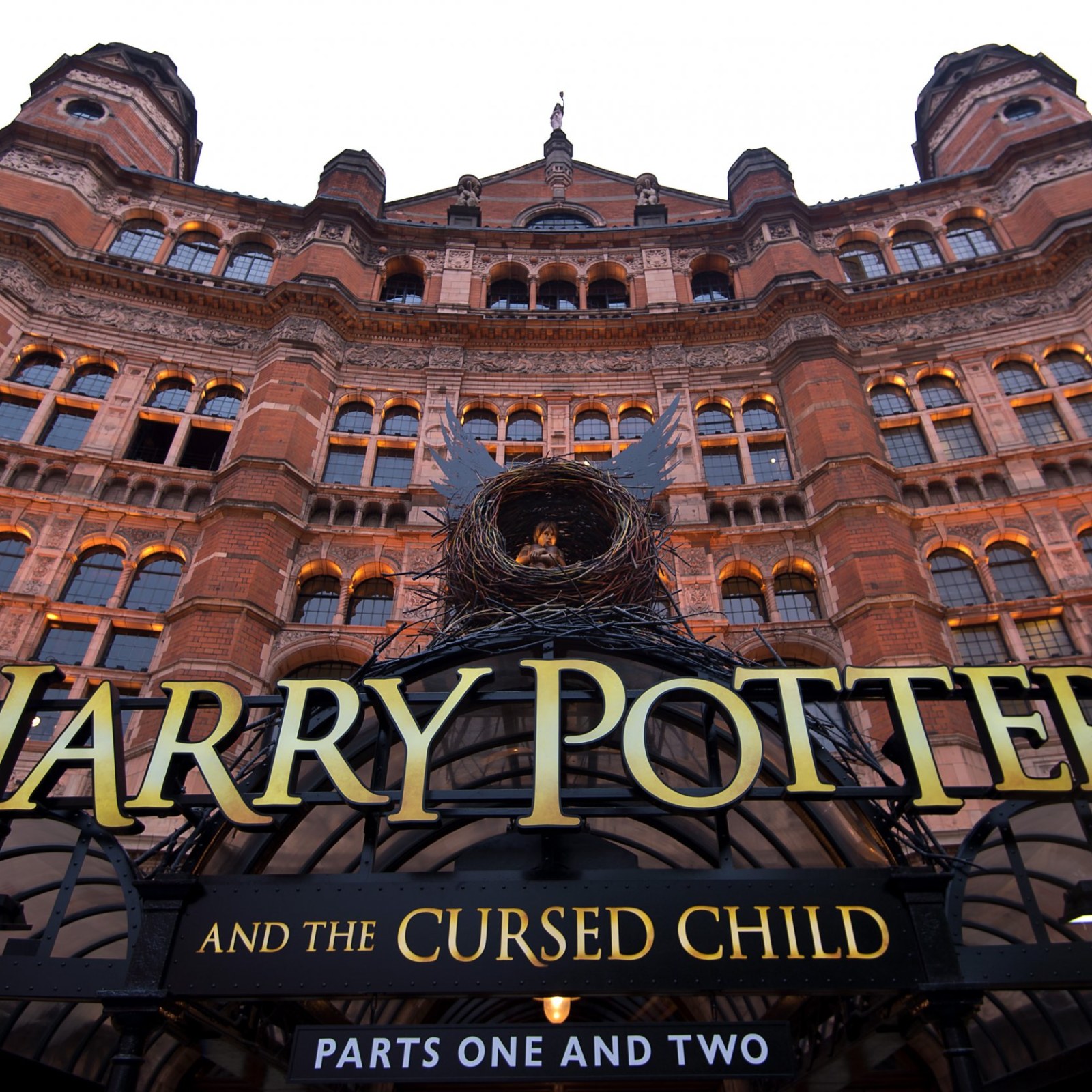 Harry Potter And The Cursed Child First Reactions Is It Spellbinding