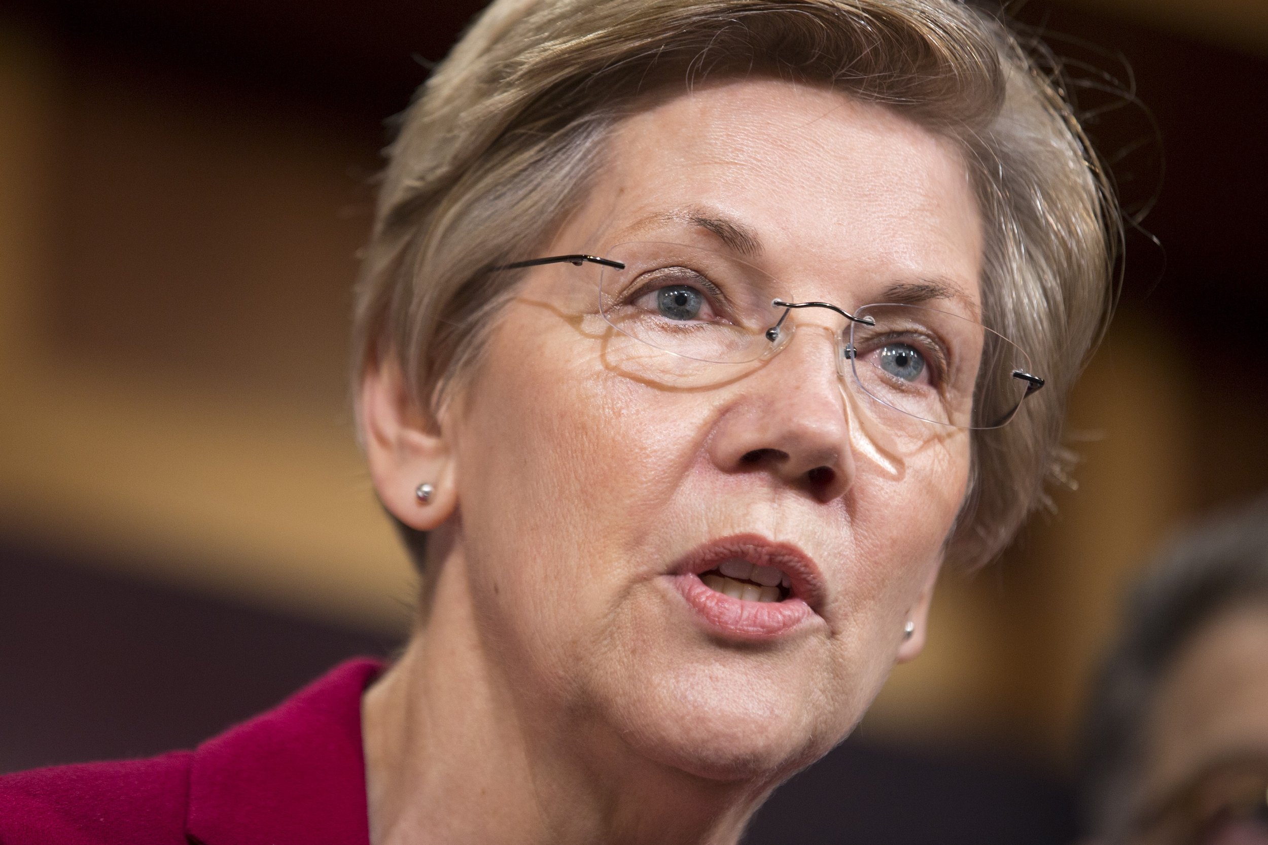 0610_Elizabeth_Warren_Donald_Trump_01