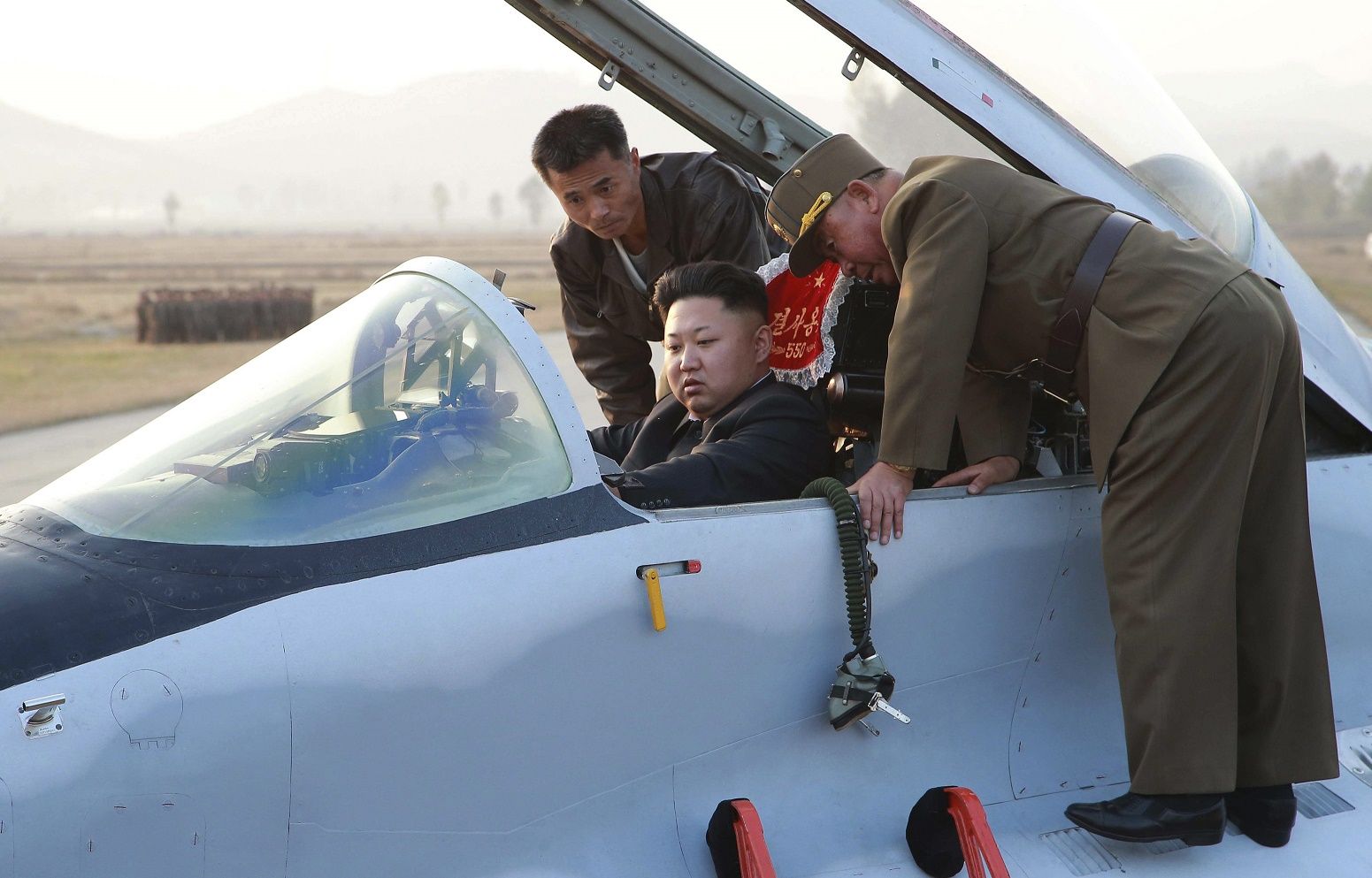 Hackers north korea f-15 kim jong un