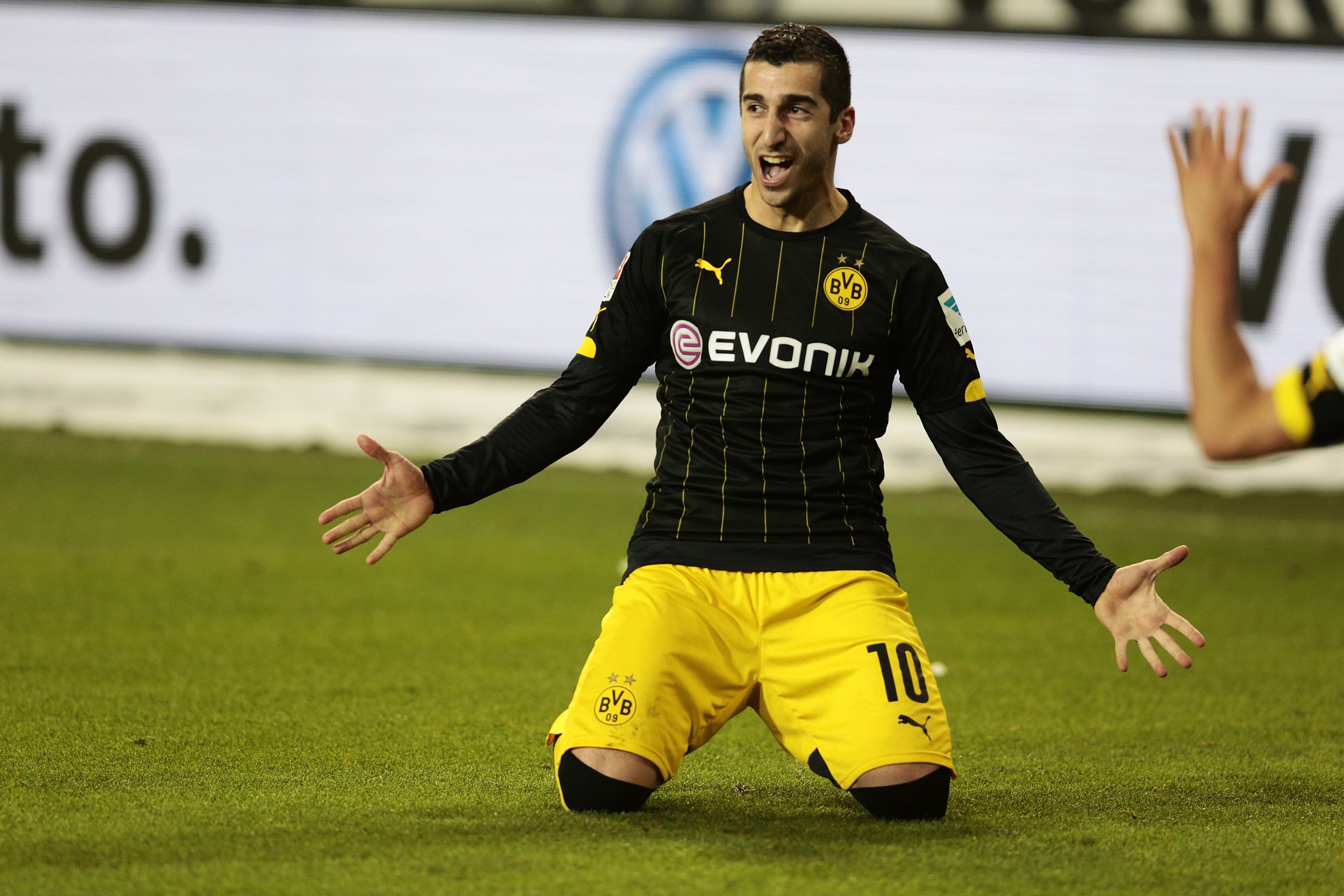 Henrikh Mkhitaryan has joined Man United - Borussia Dortmund, Football  News