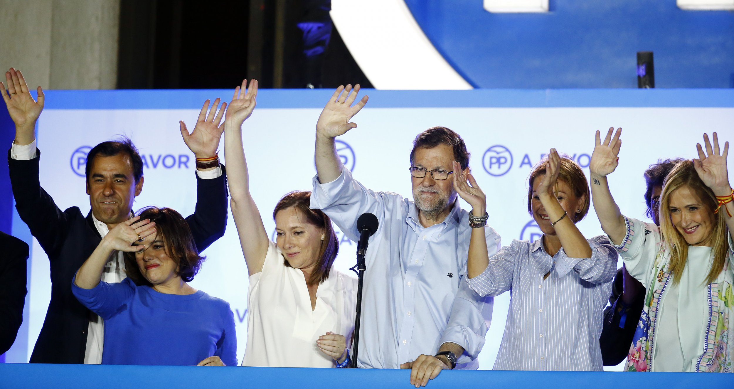 Mariano Rajoy (C)