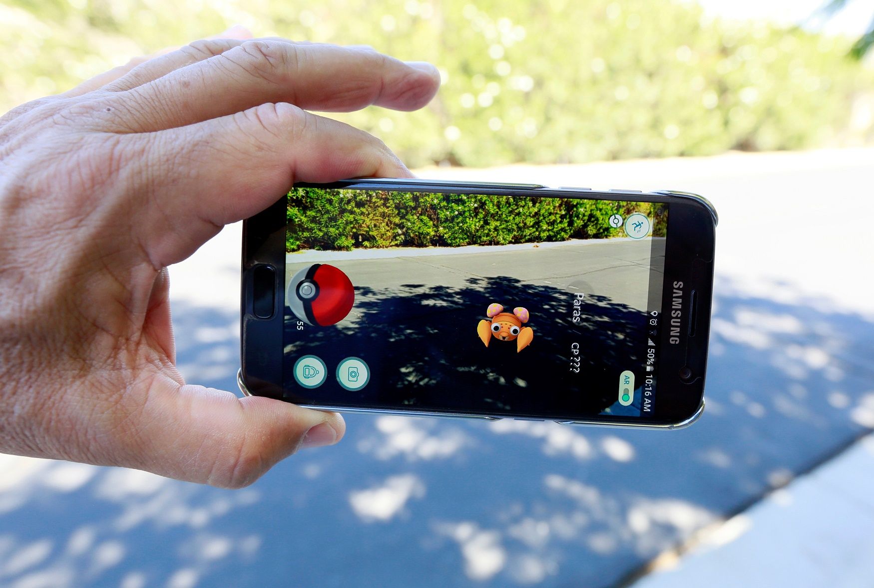 Pokémon GO getting full access to Google Accounts of some iOS users  (Update: Niantic working on fix)