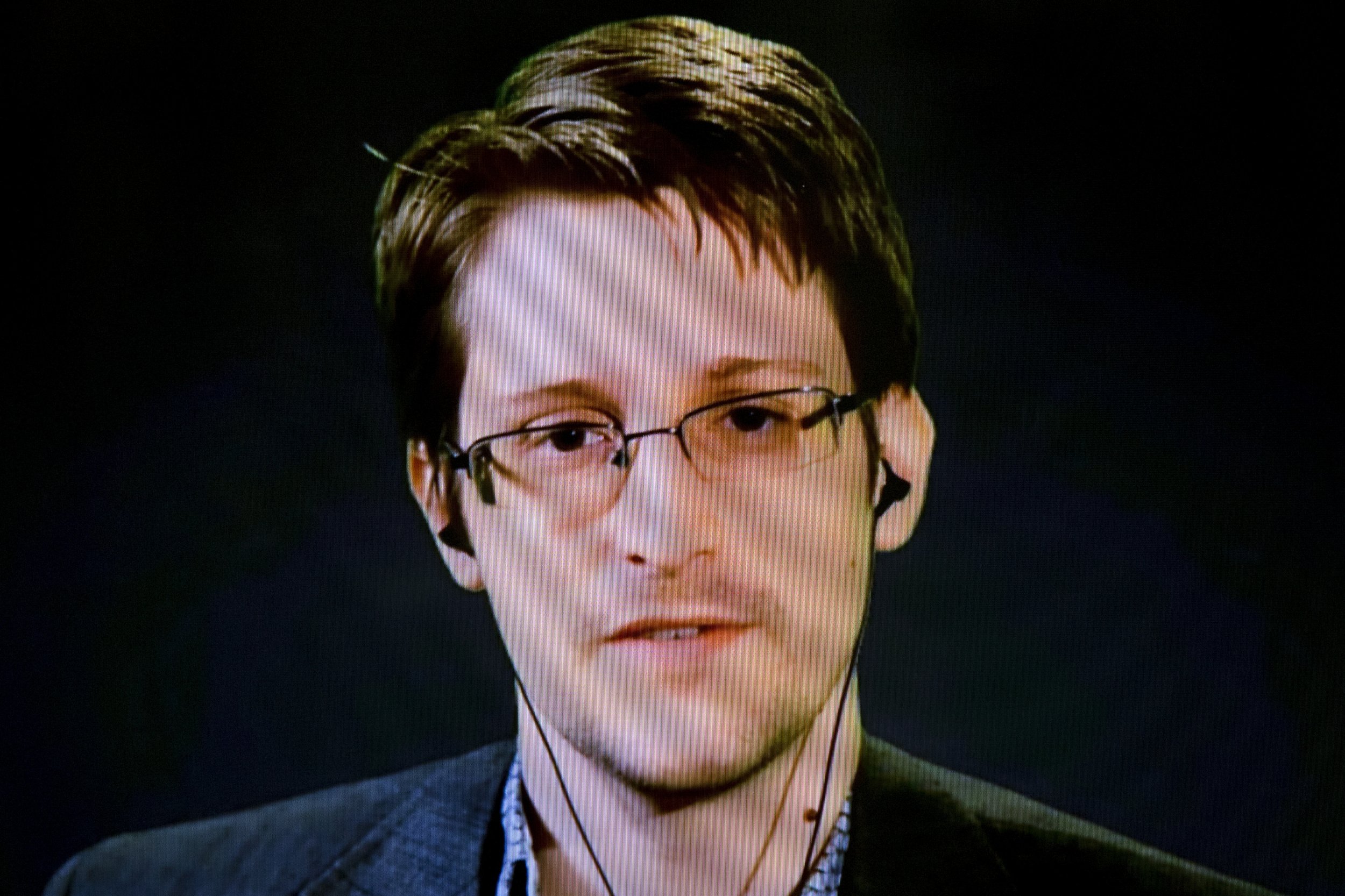 07_16_Snowden_Obama_01