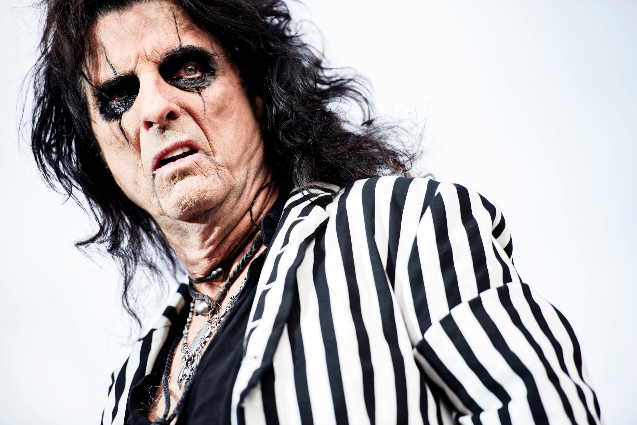 Crazy' – Aerosmith  Nights with Alice Cooper