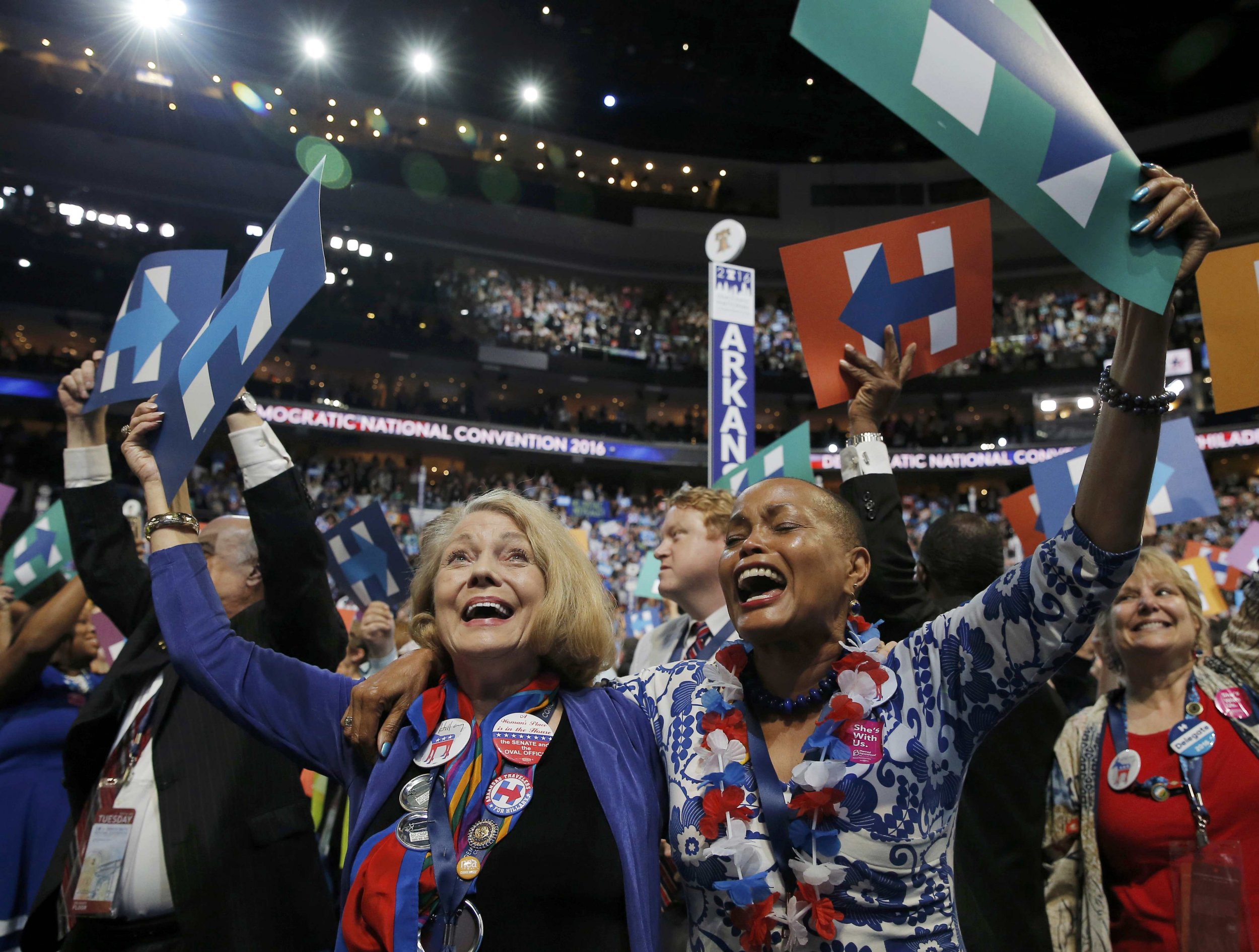 2016-07-26T231501Z_442175754_HT1EC7Q1SJRCQ_RTRMADP_3_USA-ELECTION
