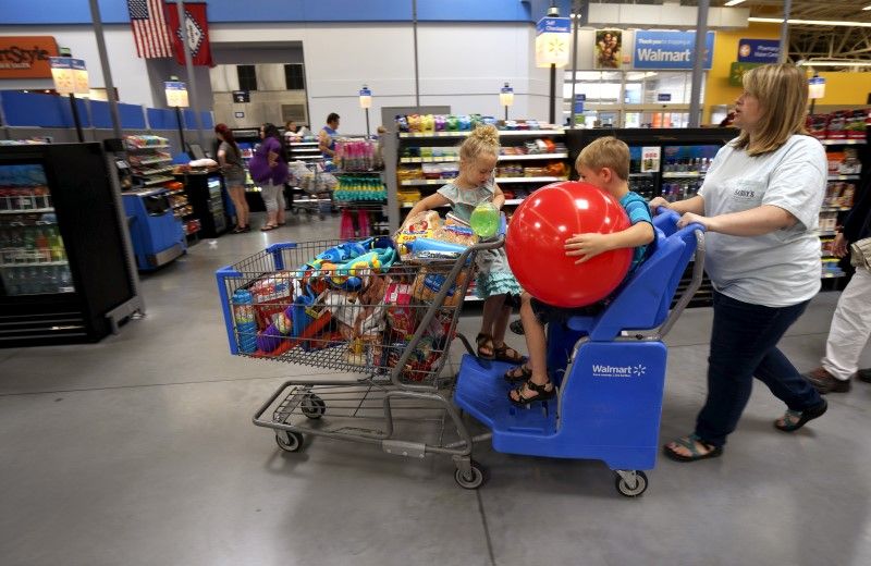 08_13_Health_Walmart_01