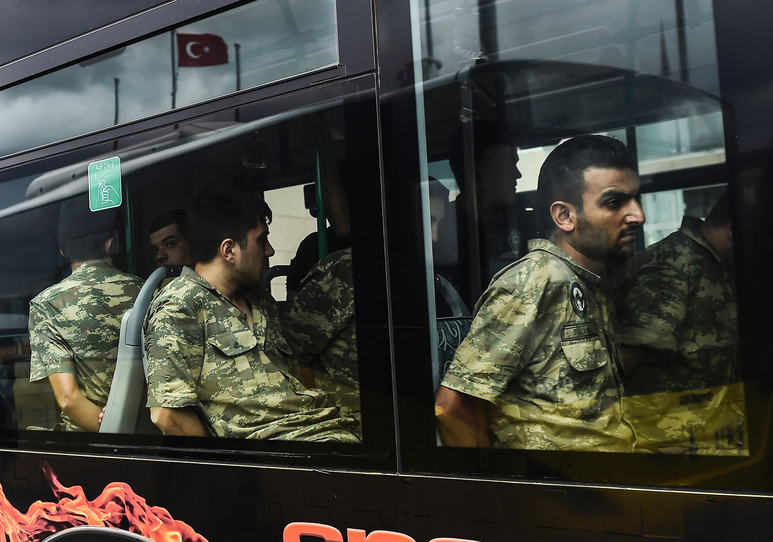 Turkey detained soldiers