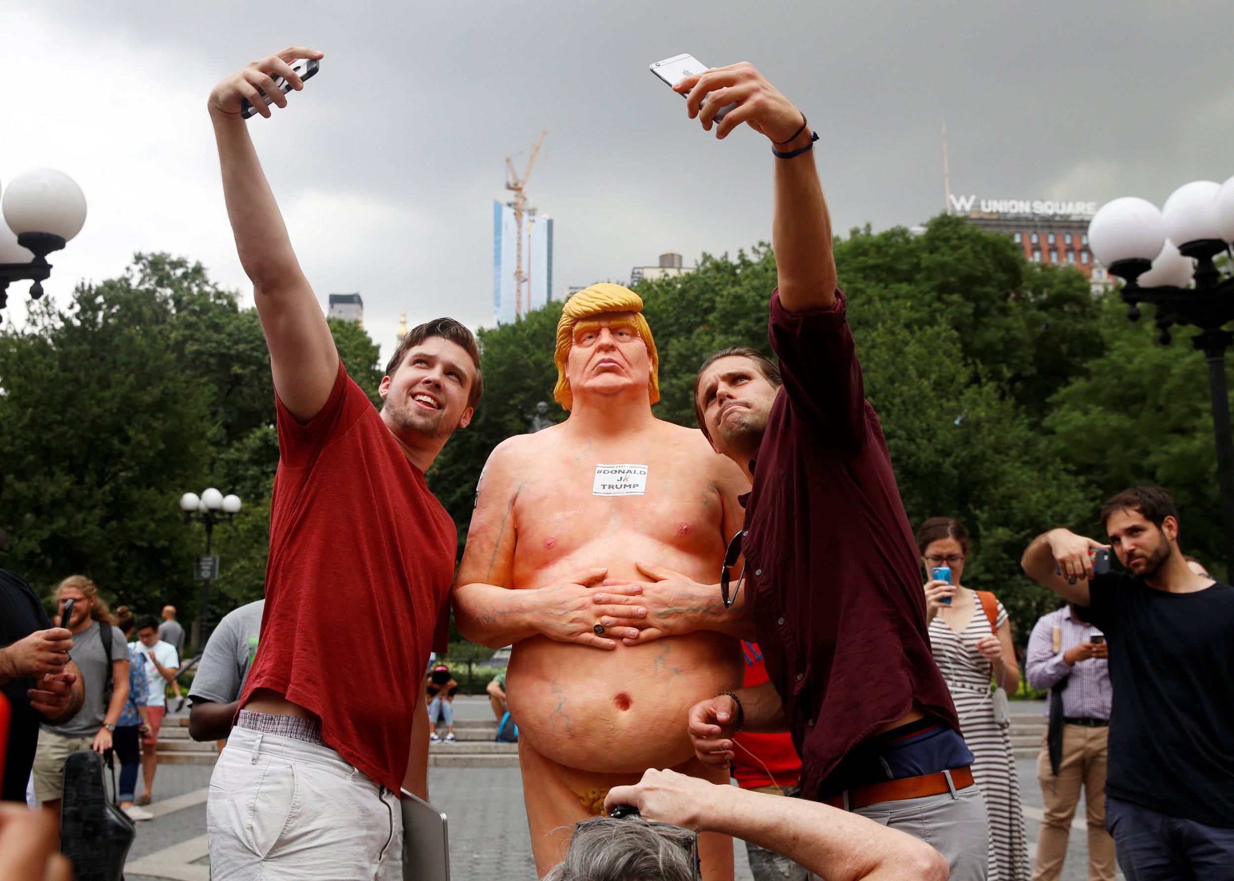 Donald Trump statue