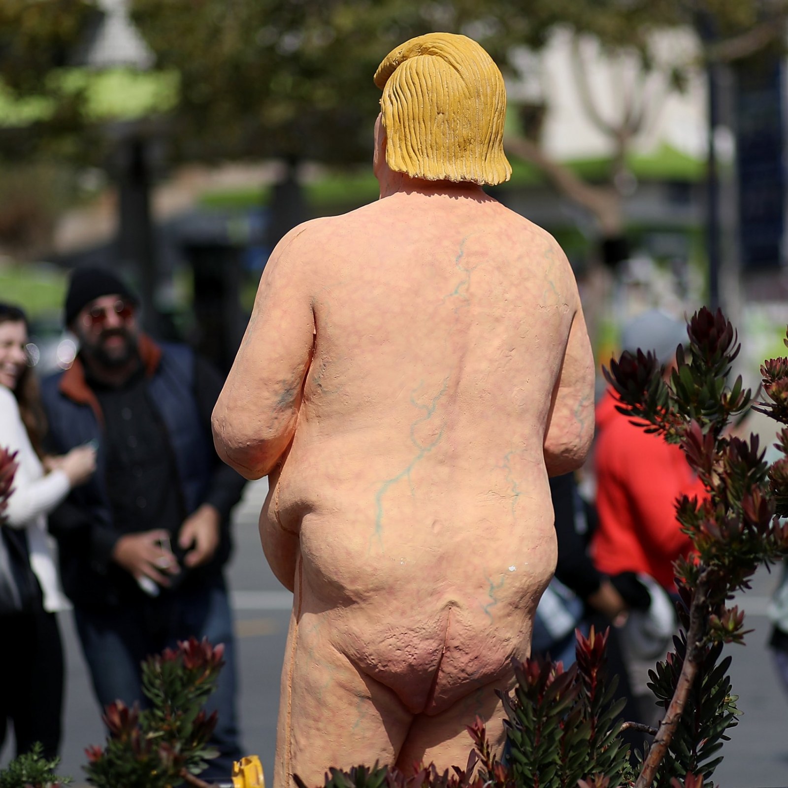 trump-statue.jpg