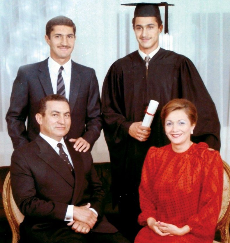 suzanne-mubarak-FE05-second