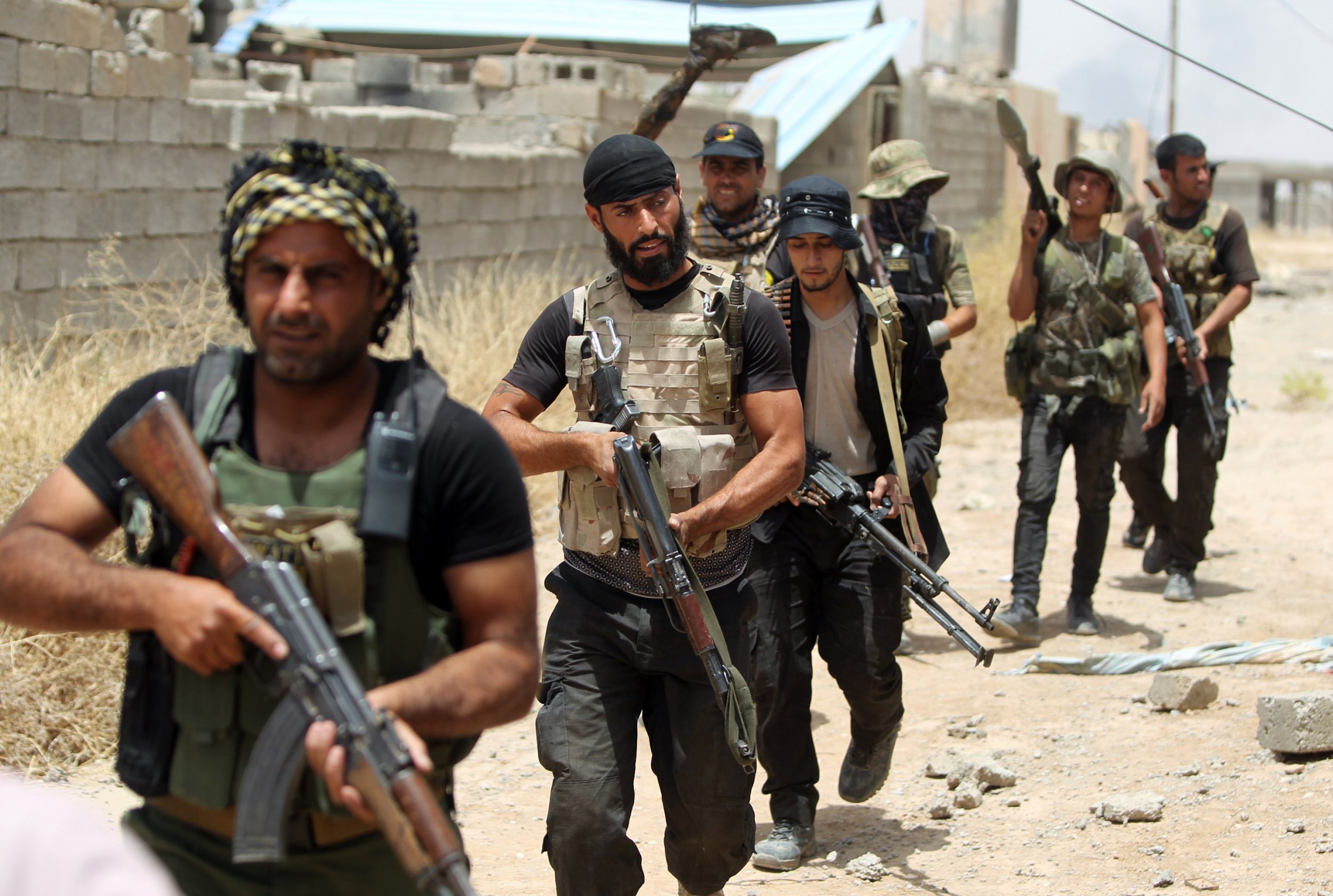 Iraqi militiamen in Baiji