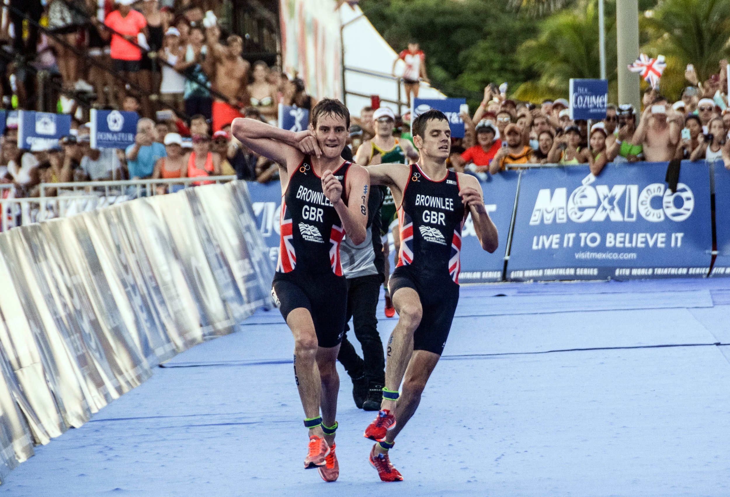 Brothers Alistair and Jonny Brownlee, right.