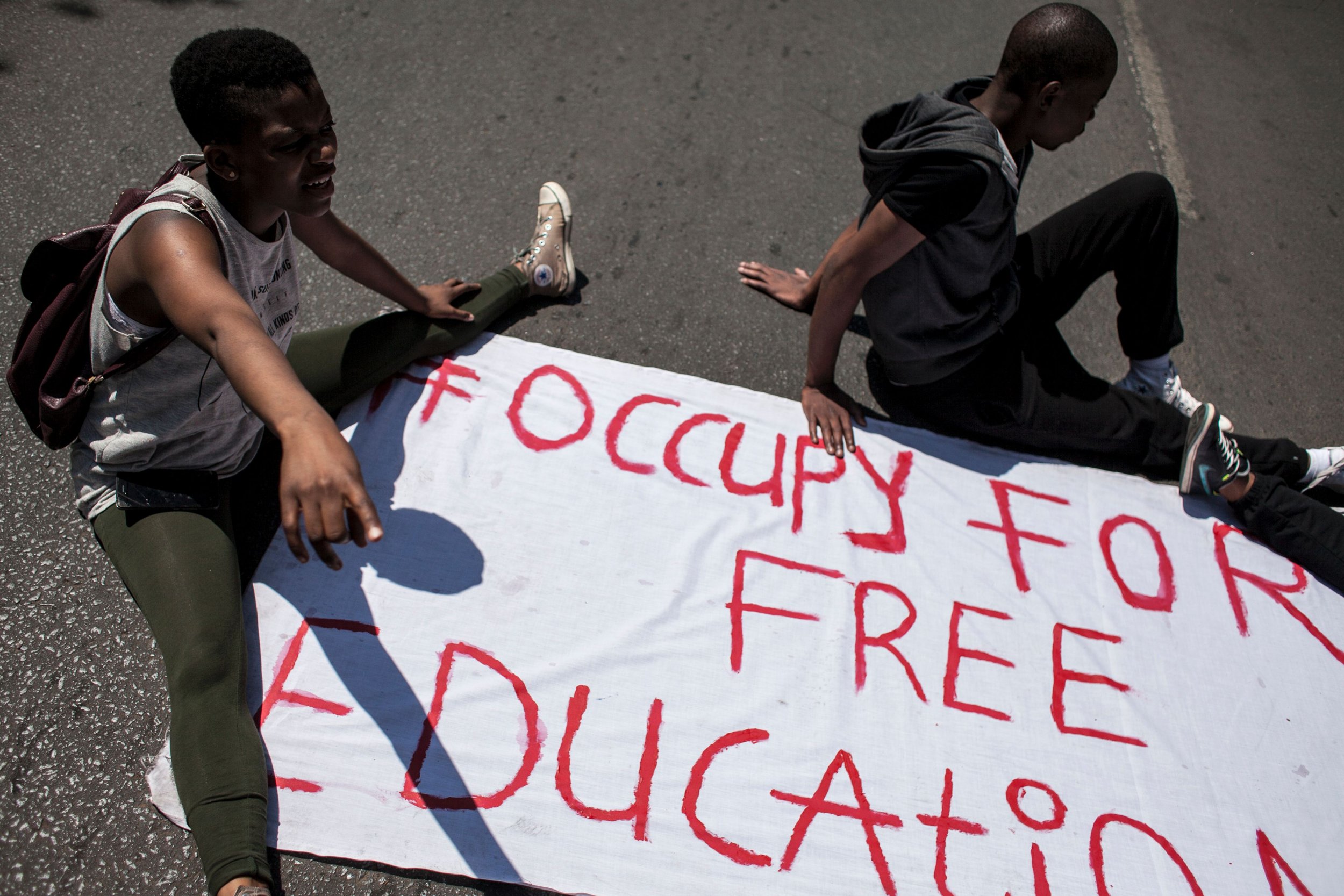 South Africa: Students Arrested as #FeesMustFall Protests ...