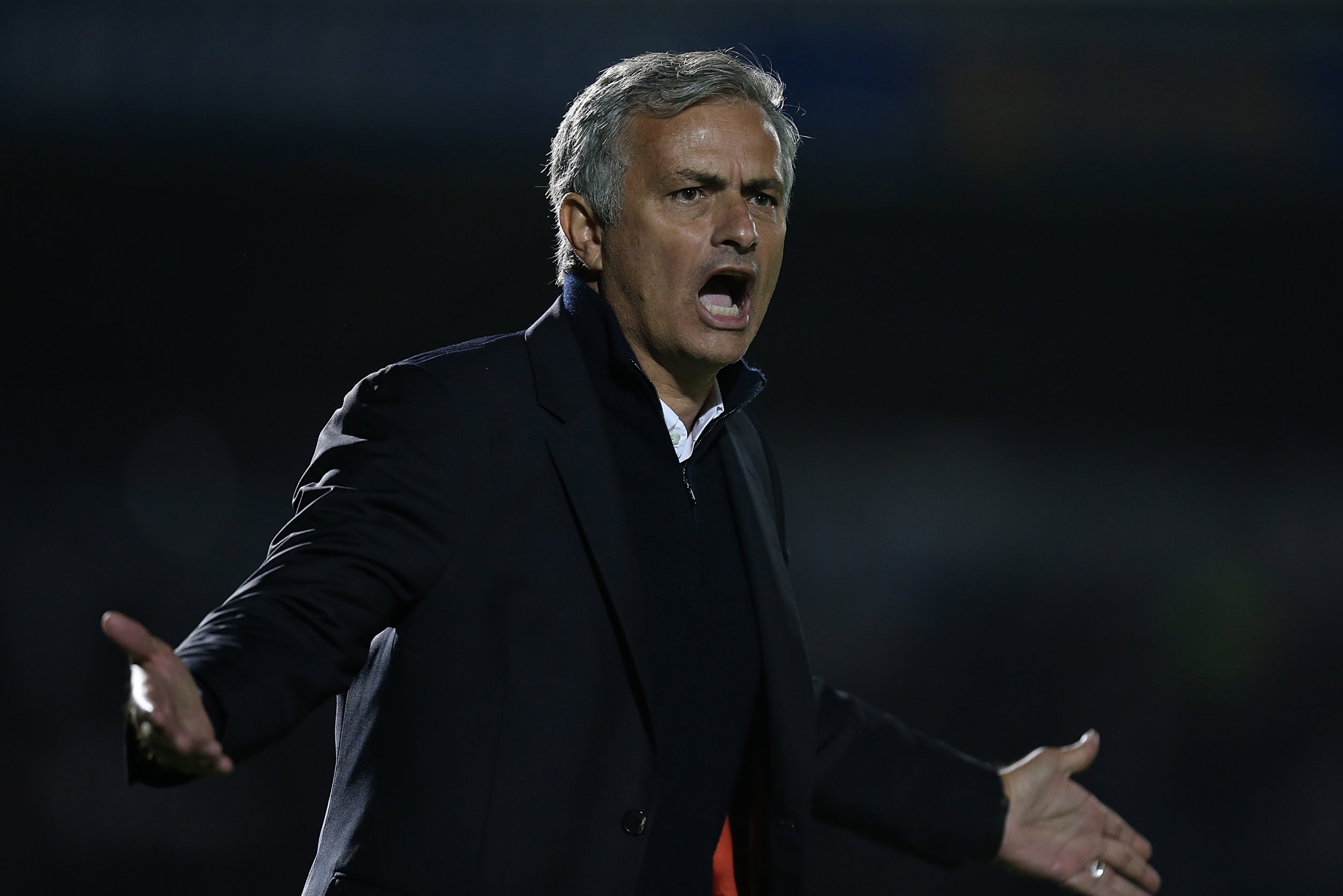 Manchester United Jose Mourinho Boosted In Chase For Star Premier League Defender Newsweek 