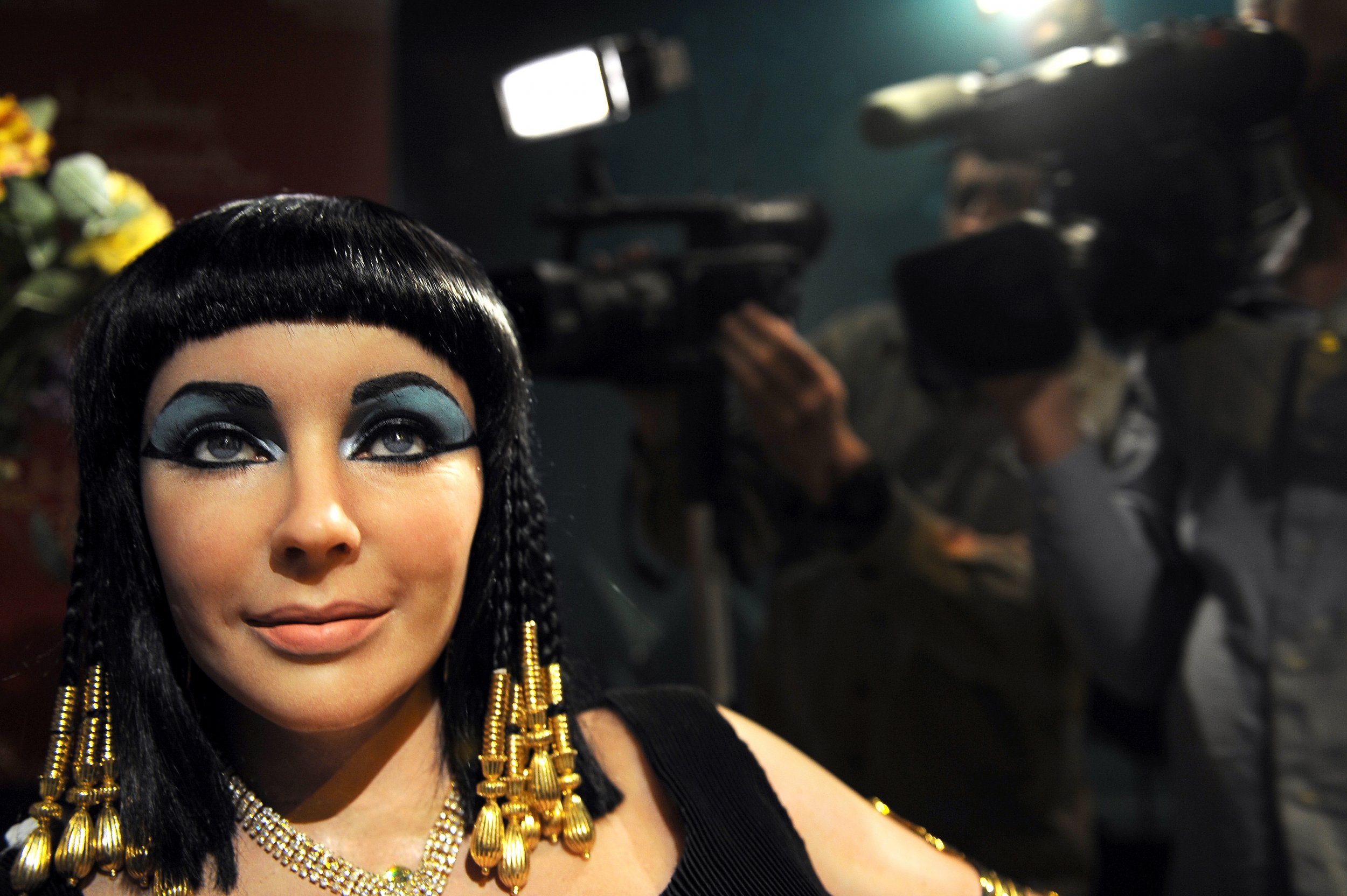 Girls Advised To Be More Like Shakespeares Cleopatra Than Kim Kardashian West Newsweek 