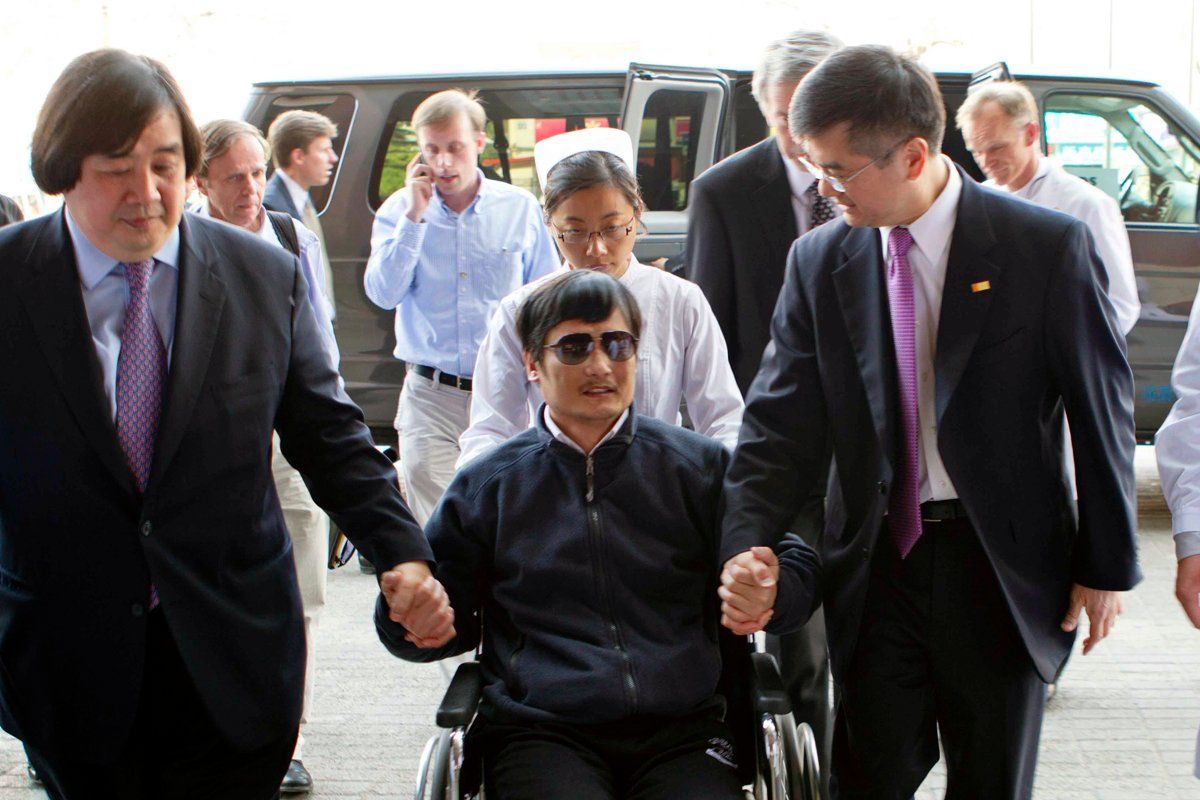 chen-guangcheng-co05-main-tease