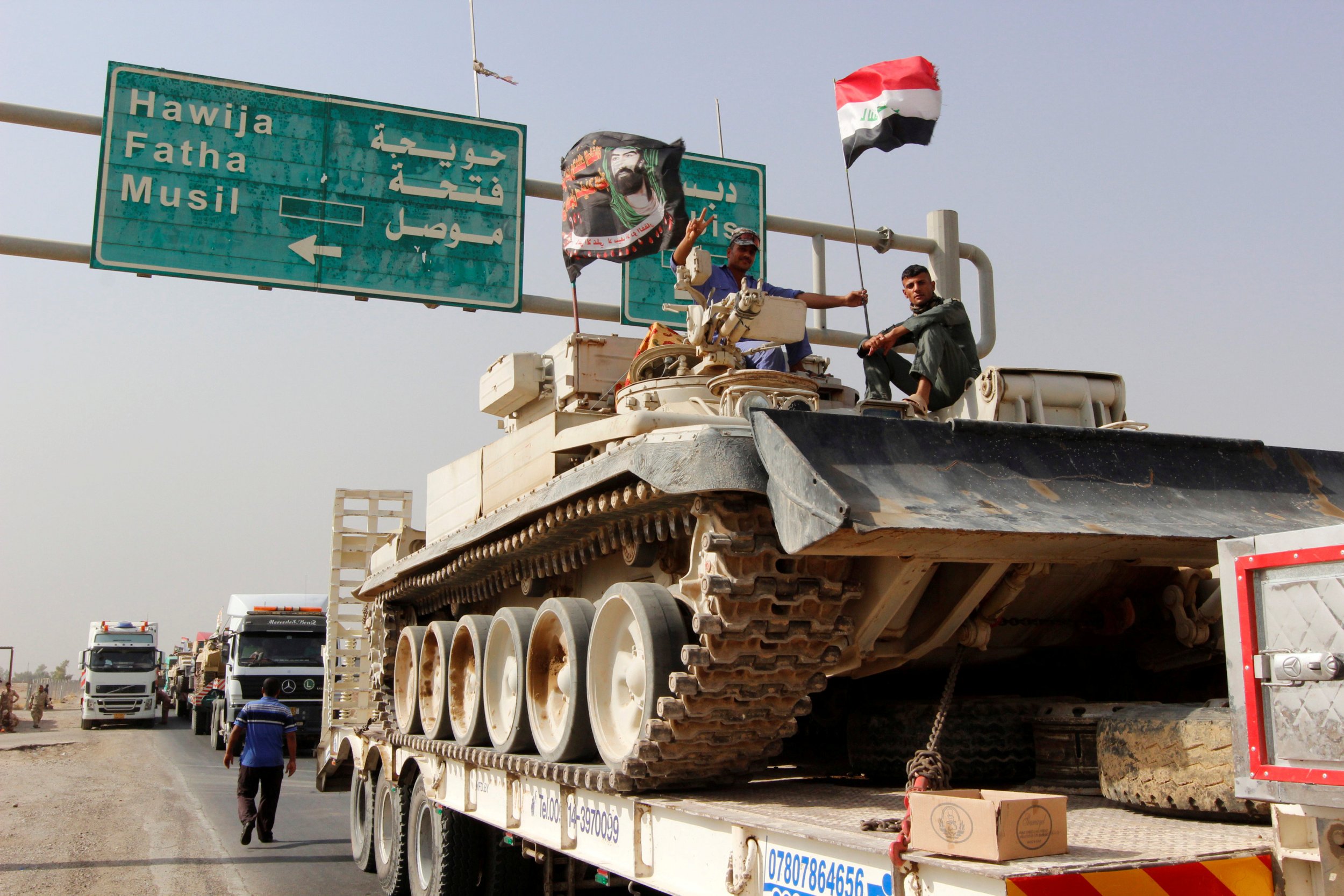 Iraqi tanks head towards Mosul