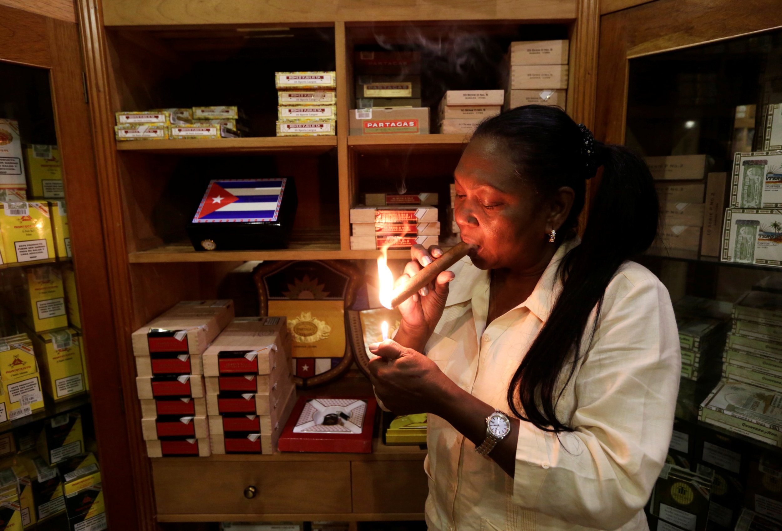1014_cuba_cigar_01